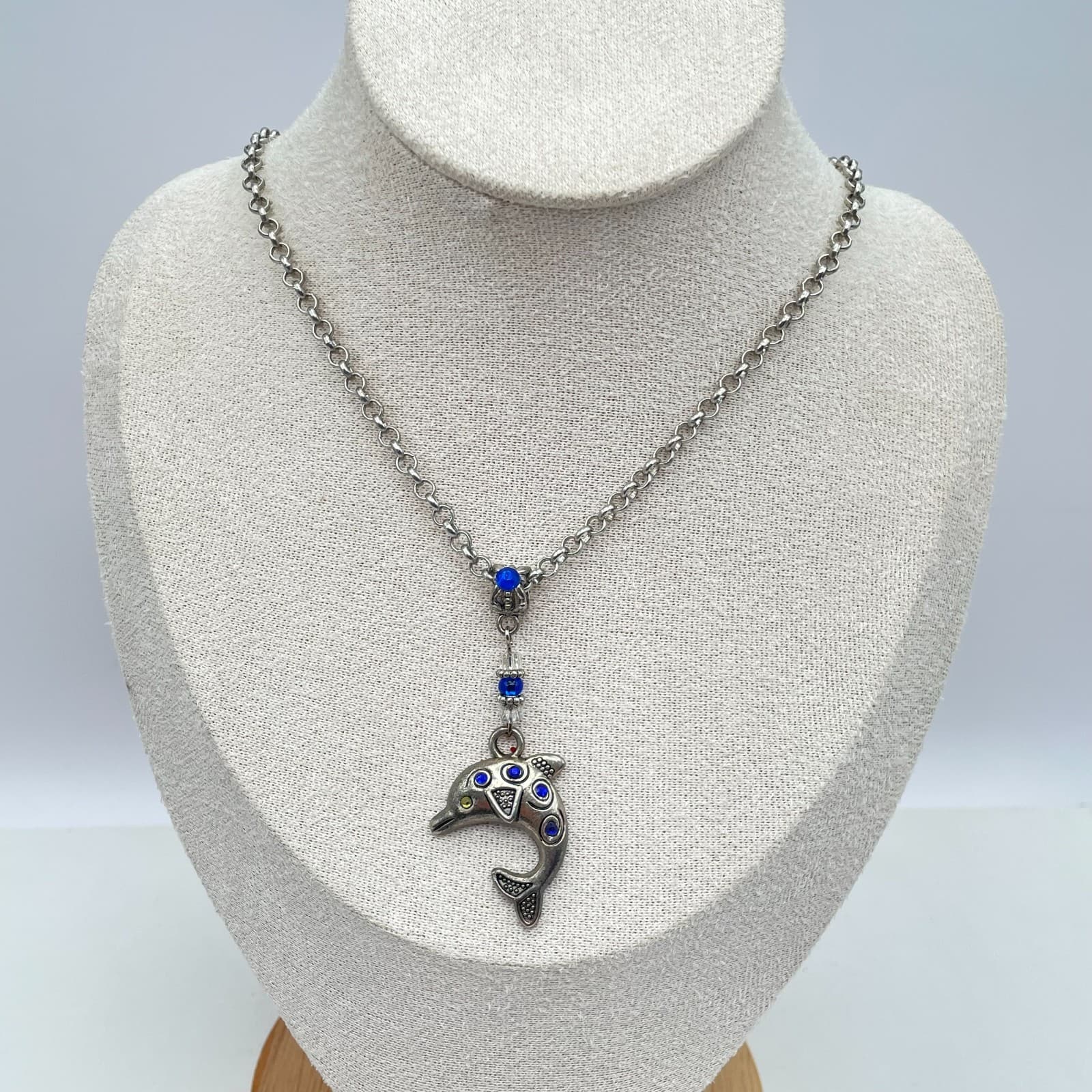 Vintage Silver-Tone Rolo Chain Blue Glass Beads Dolphin Pendant Lobster Necklace - Thumbnail 4