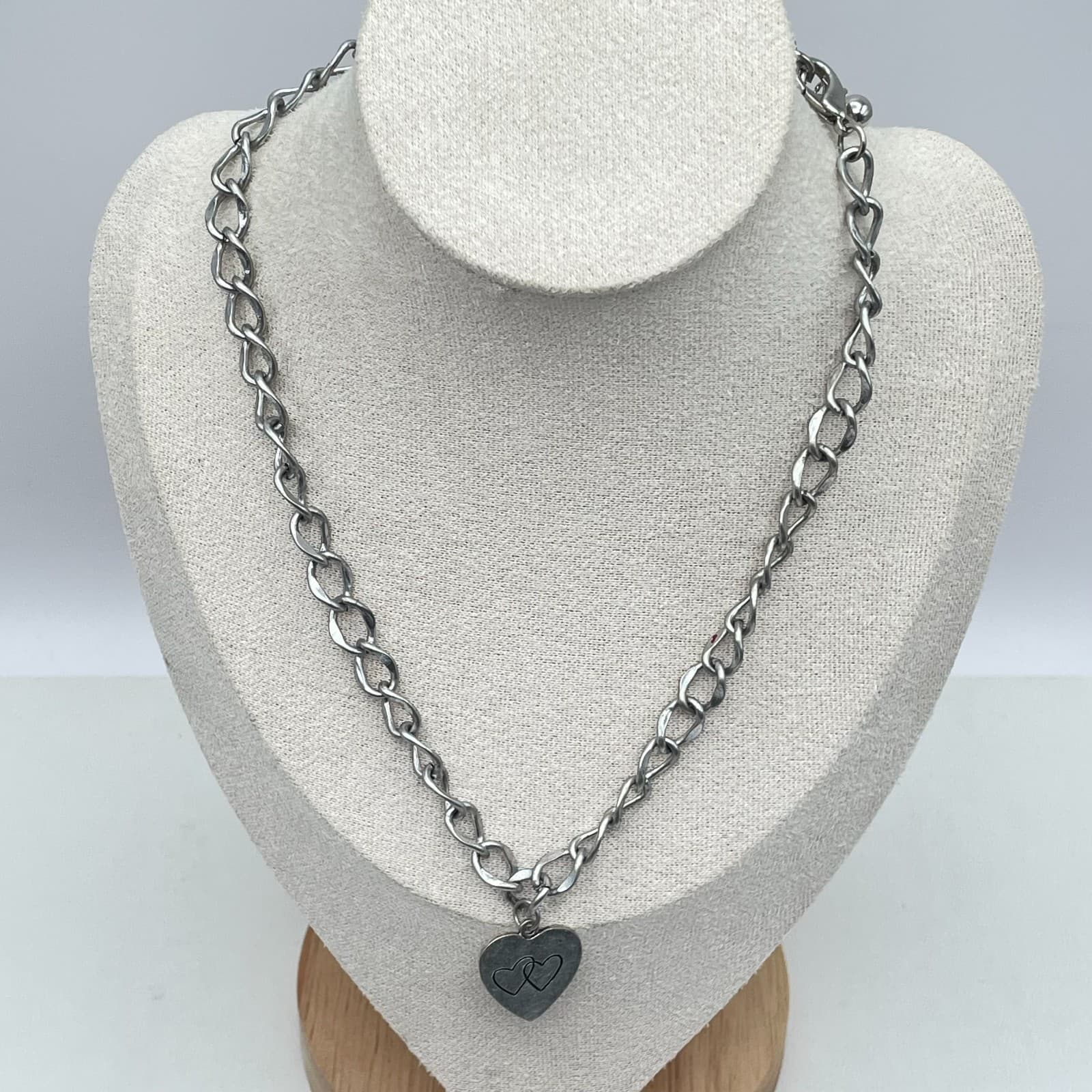 Valentine's Gift Silver-Tone Chunky Chain "Love" Engraved Heart Pendant Necklace - Thumbnail 6