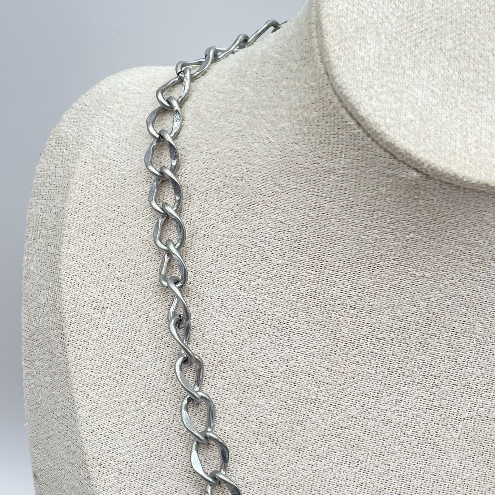 Valentine's Gift Silver-Tone Chunky Chain "Love" Engraved Heart Pendant Necklace - Thumbnail 7