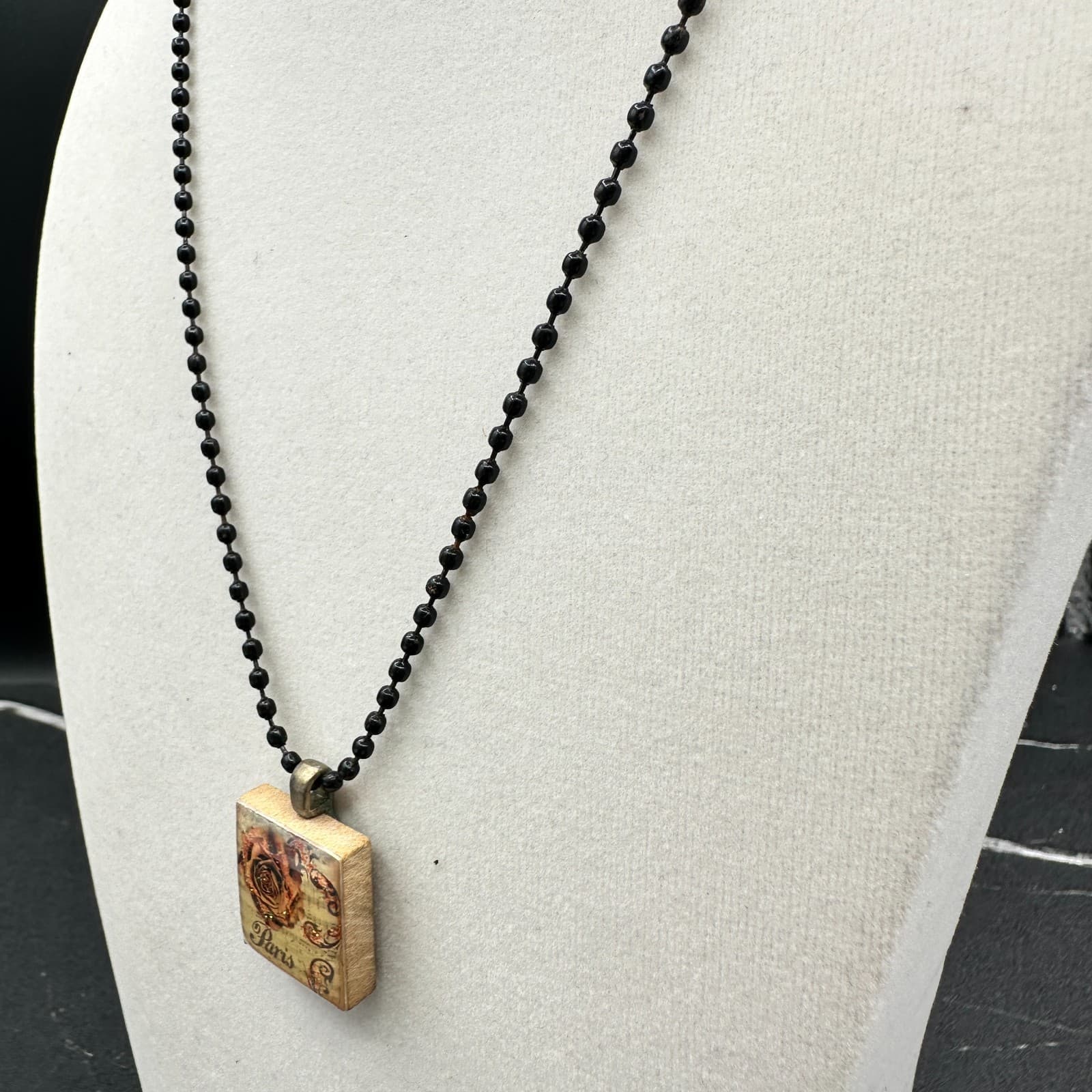 VTG 90s Paris Rose Pendant Necklace Wood Block Ball Chain Brown Glitter Boho - Thumbnail 5