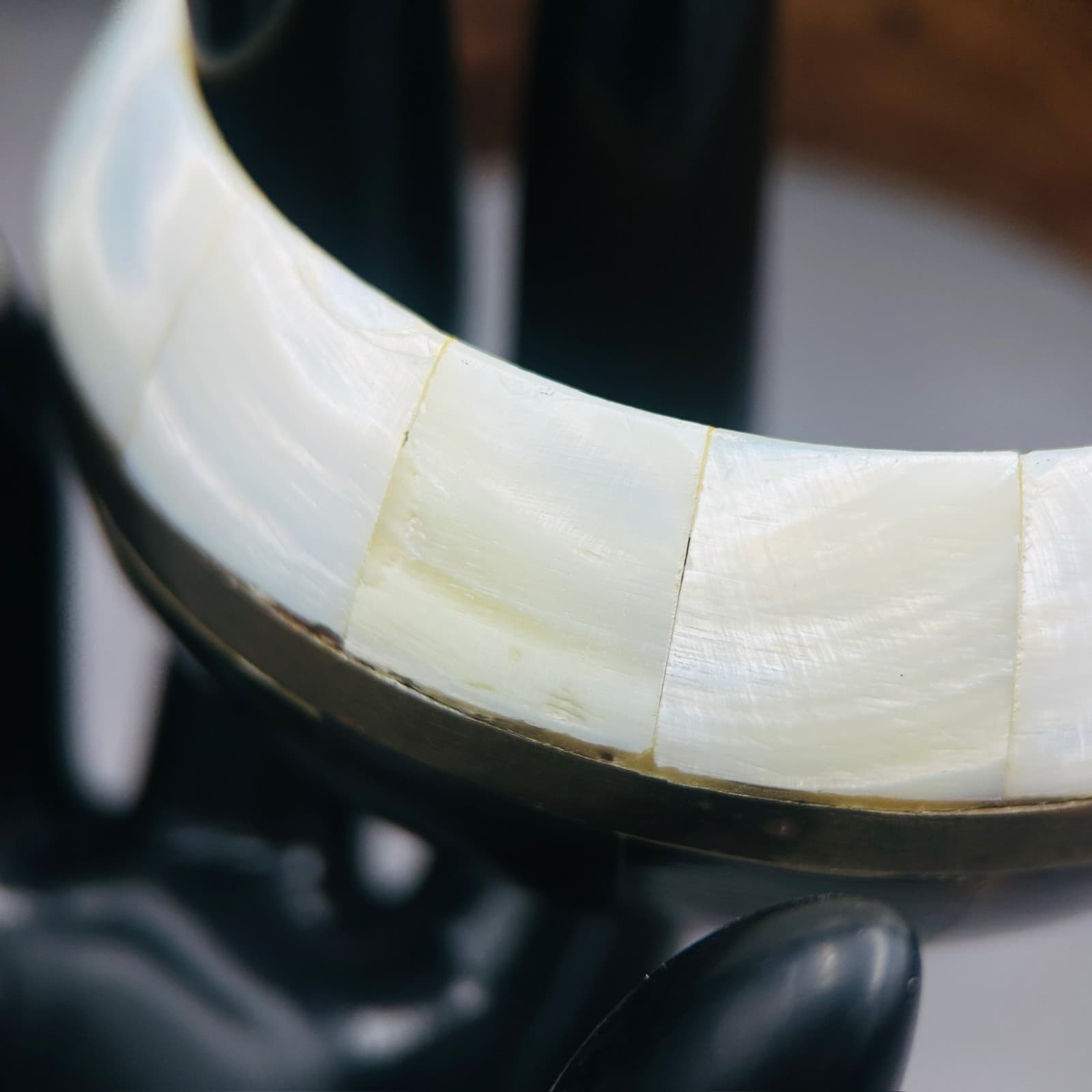 Vintage Inlaid Wood & Brass Bangle Bracelet Boho Artisan Style - Thumbnail 6