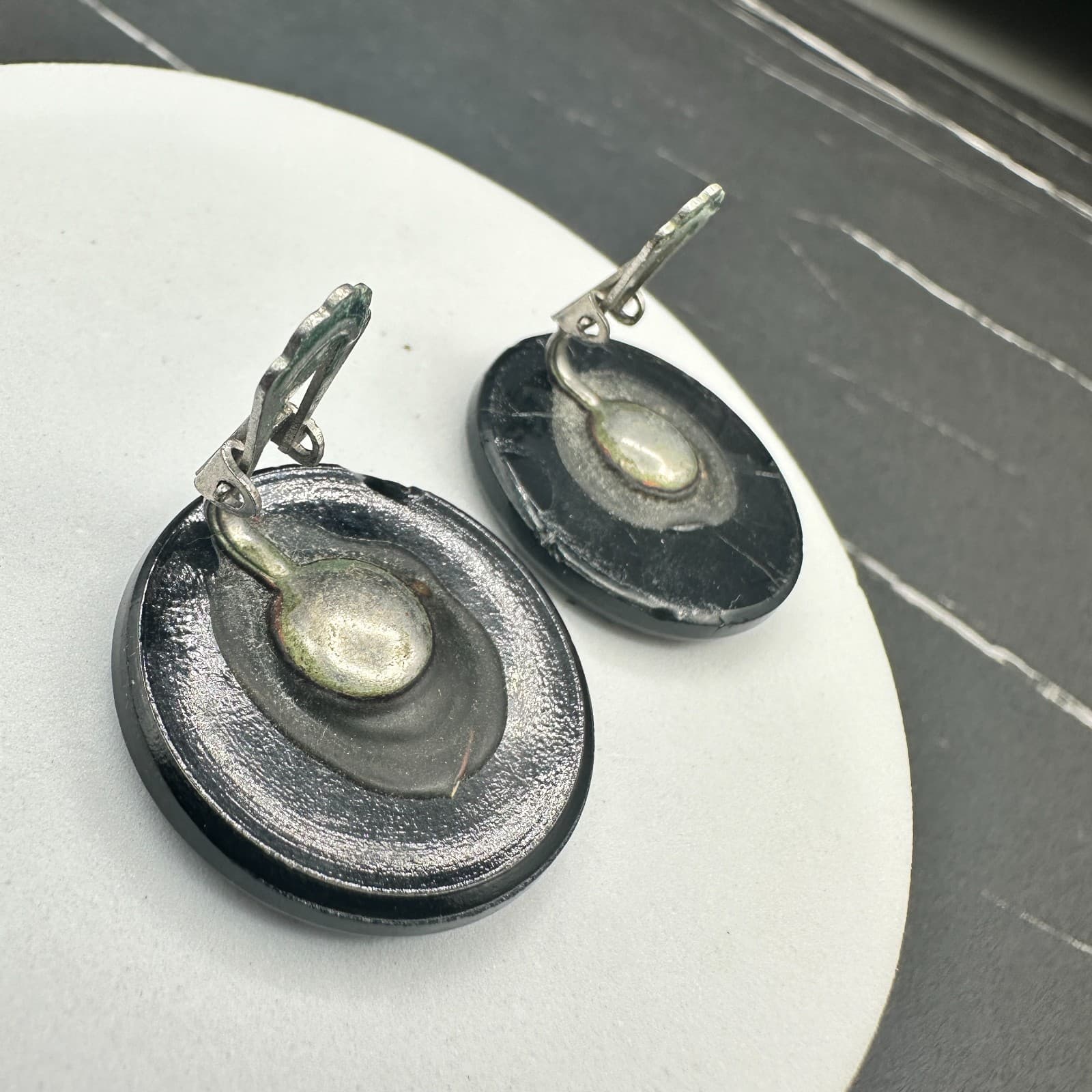 Vintage Black Enamel Sunburst Earrings Silver Tone Bold Retro Style - Thumbnail 7