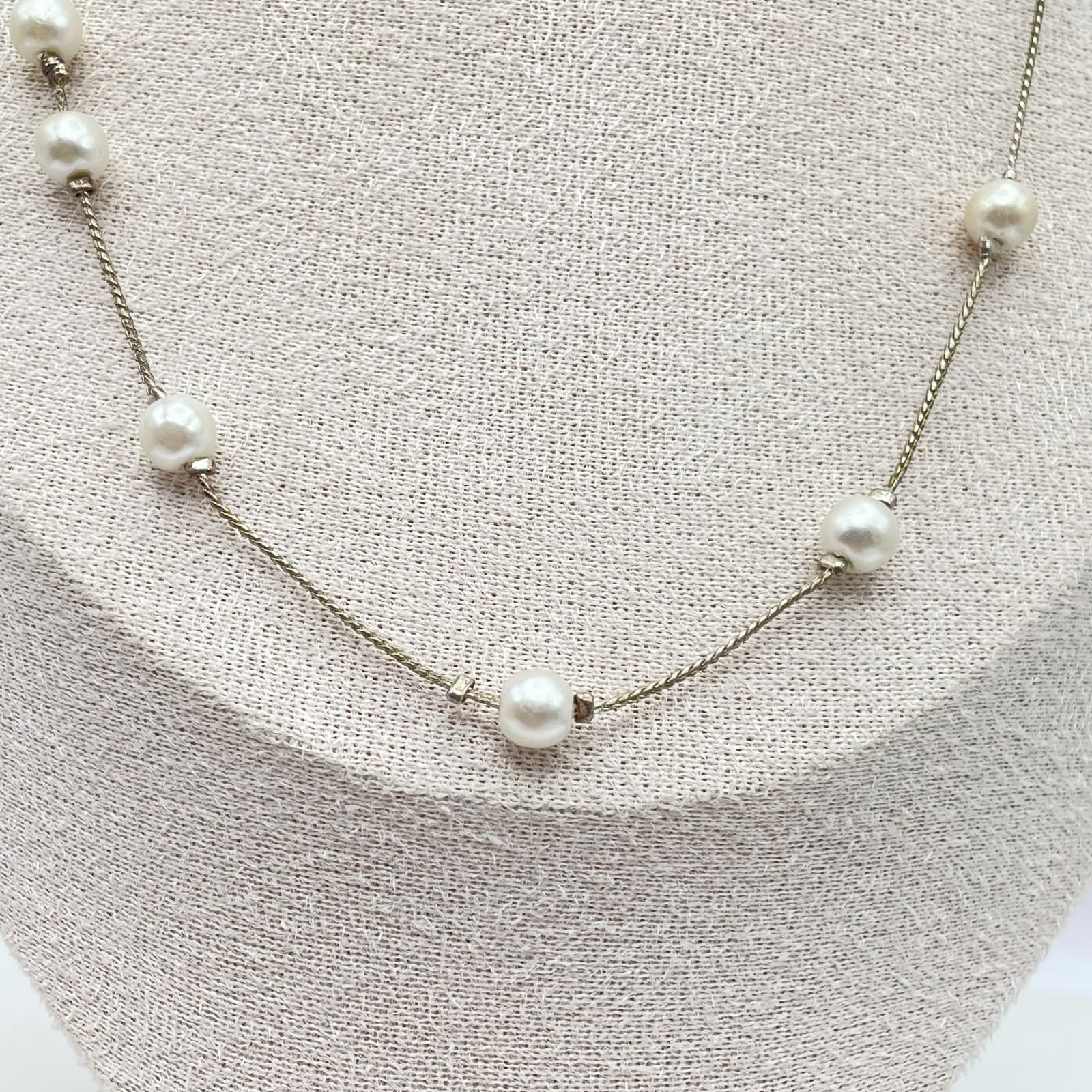 Vintage Gold-Tone Classic Braided Chain Mother Of Pearl Station Lobster Necklace - Thumbnail 5