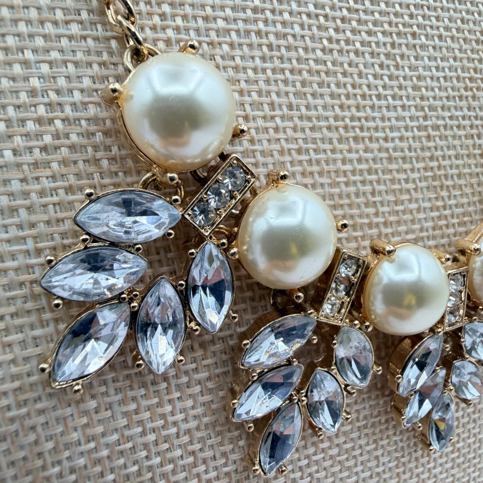 Vintage Y2K Gold Tone Rhinestones Faux Pearl Necklace Statement Women's Jewelry - Thumbnail 4