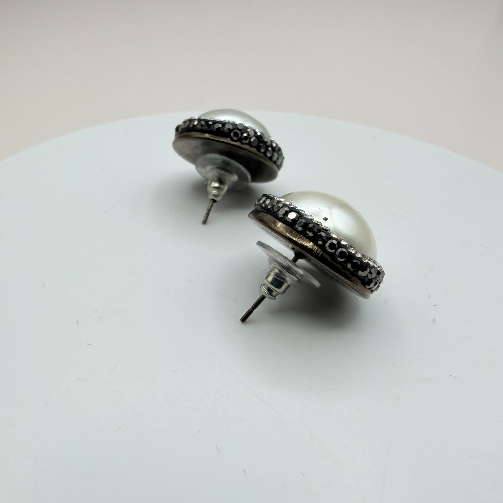 Vintage Y2K Silver Tone Faux Pearl Rhinestone Stud Earrings Women's Jewelry - Thumbnail 5