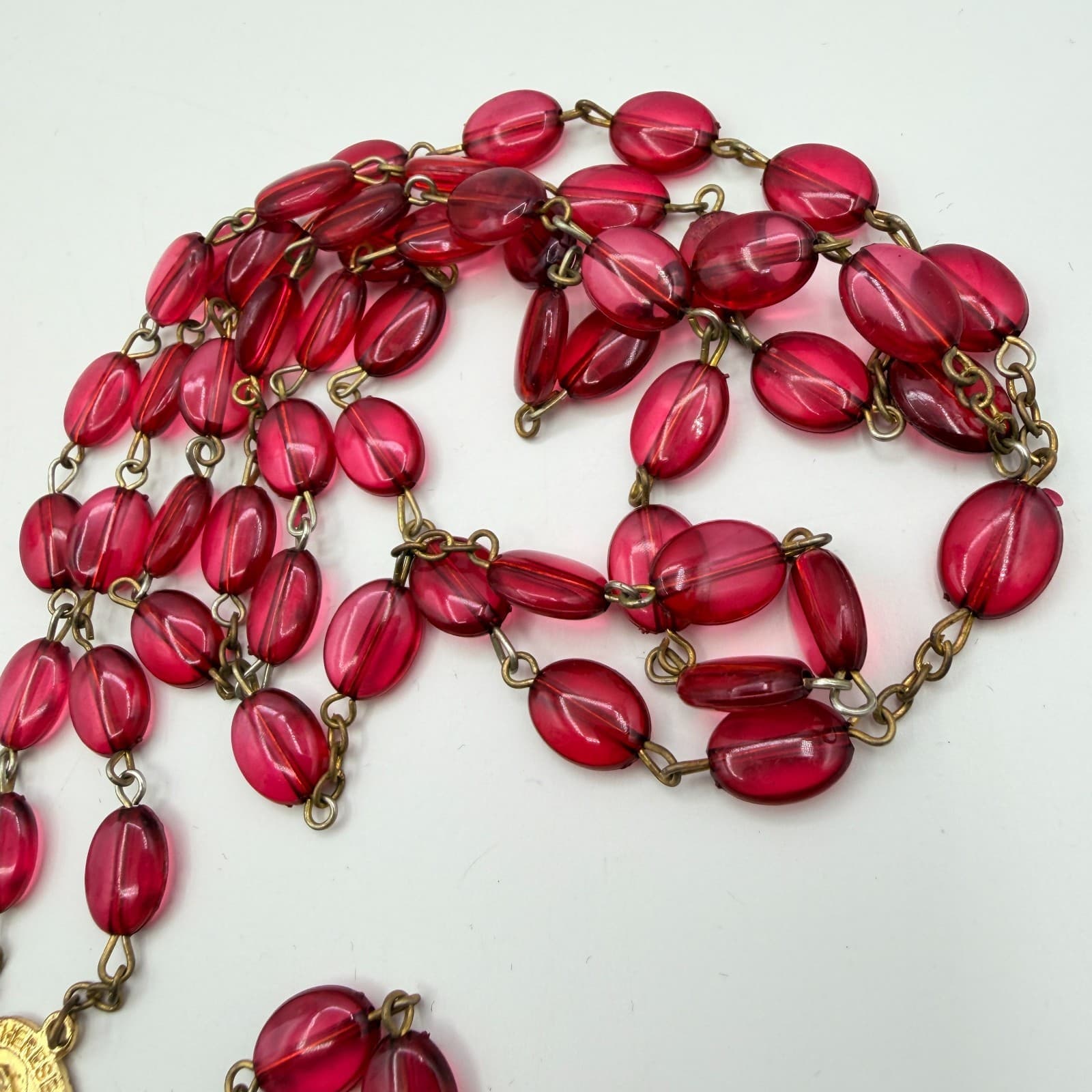 Vintage 80s St. Therese Rosary Red Glass Beads Gold Tone Crucifix Catholic - Thumbnail 5