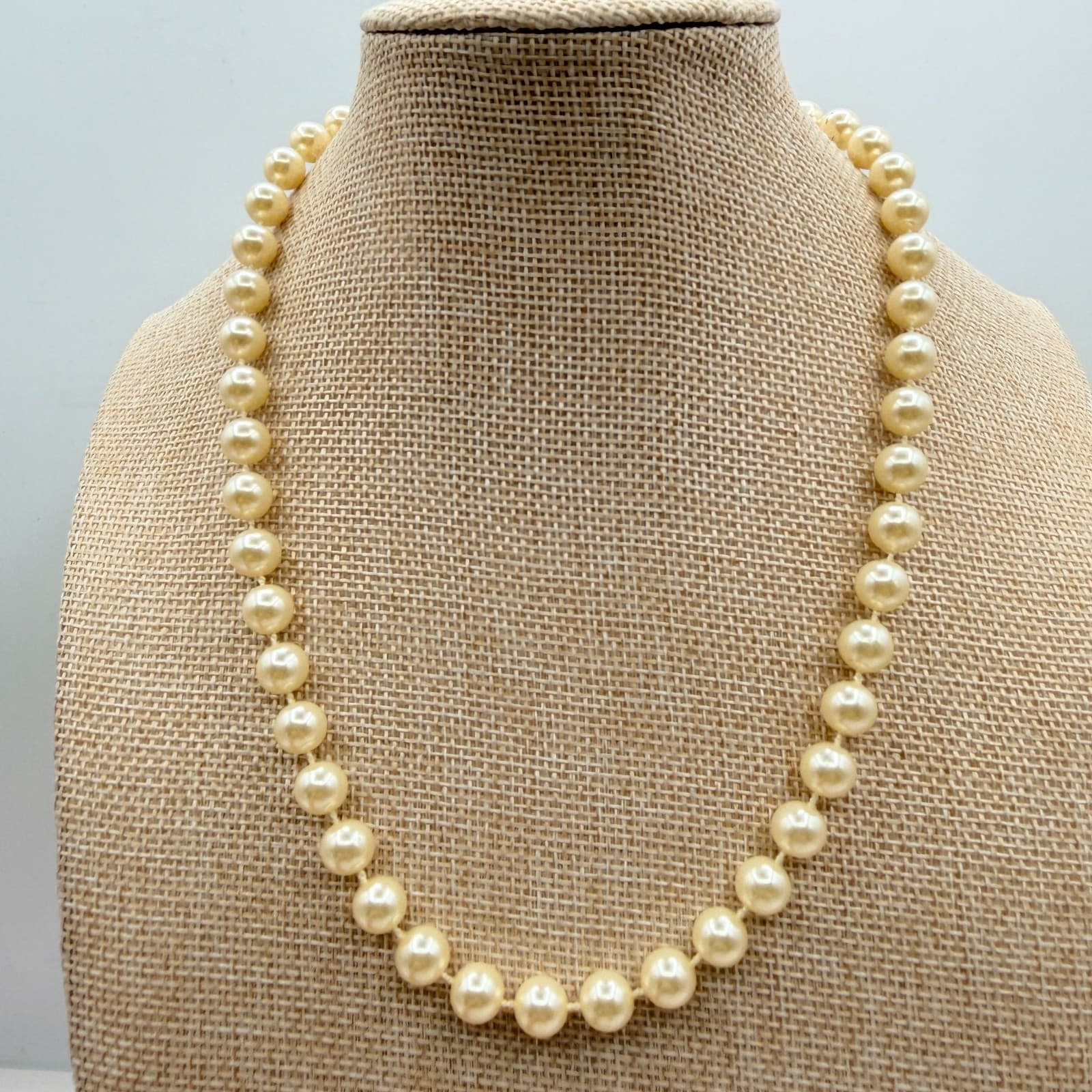Vintage Y2K Gold Tone Cream Hand Knotted Faux Pearl Necklace Women's Jewelry - Thumbnail 6