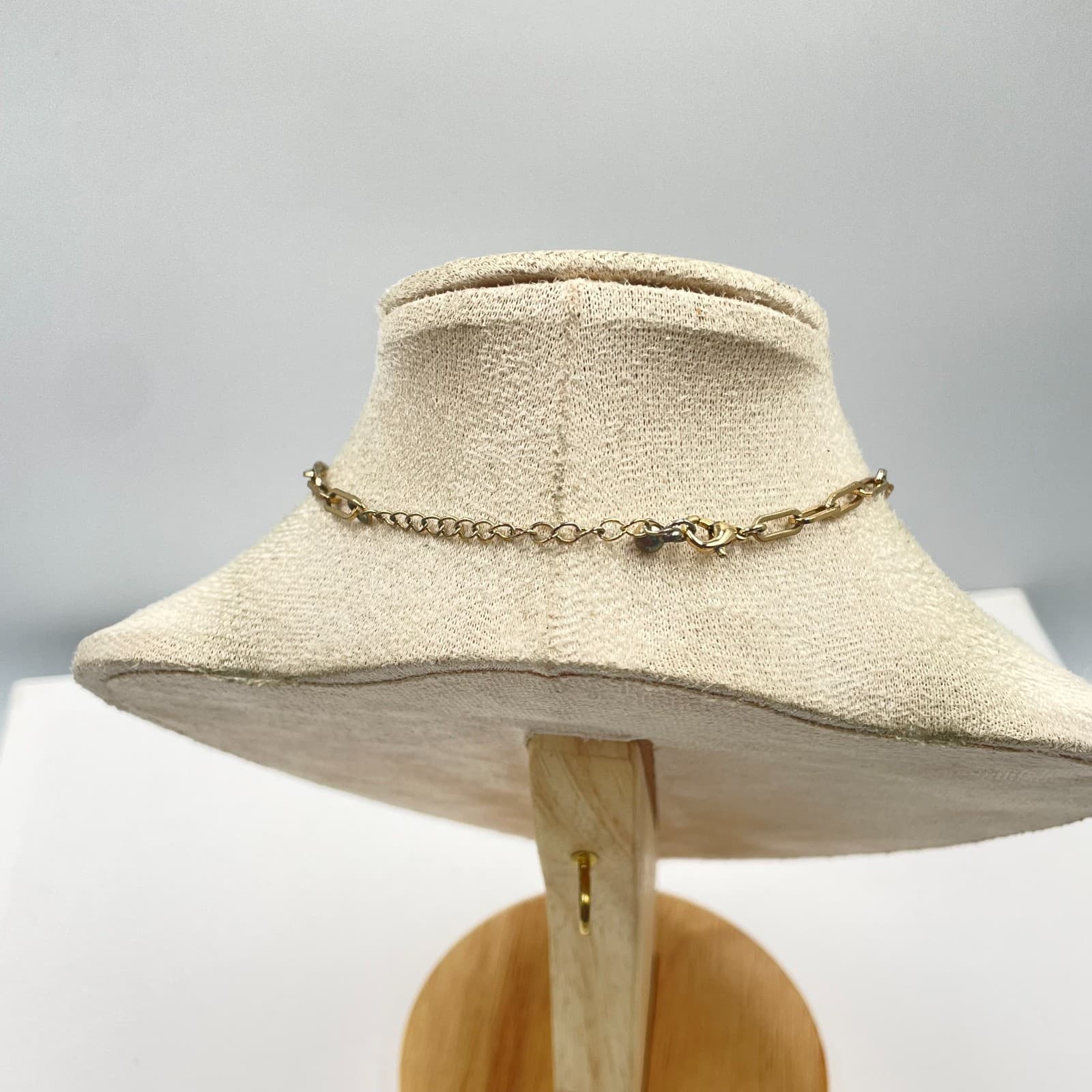 Classic Gold-Tone Paperclip Link Chain Initial B Charm Pendant Lobster Necklace - Thumbnail 6