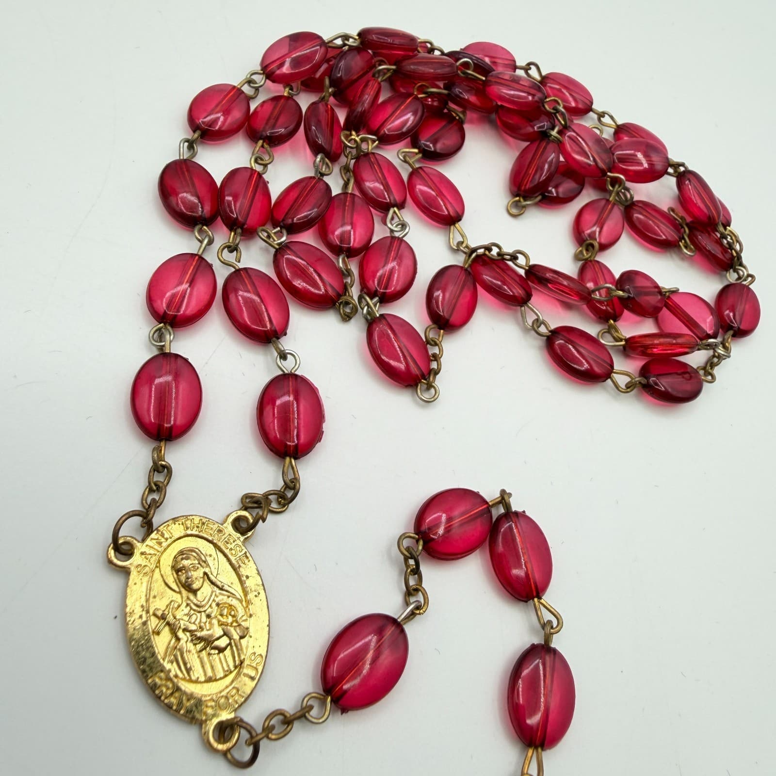 Vintage 80s St. Therese Rosary Red Glass Beads Gold Tone Crucifix Catholic - Thumbnail 3