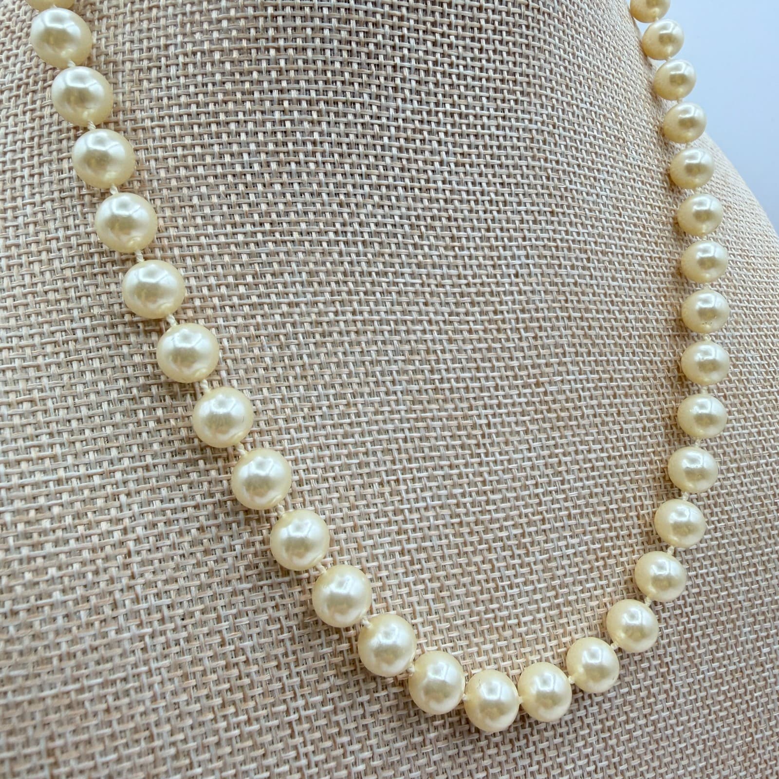 Vintage Y2K Gold Tone Cream Hand Knotted Faux Pearl Necklace Women's Jewelry - Thumbnail 5