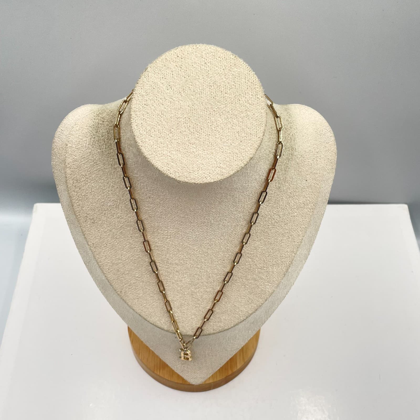 Classic Gold-Tone Paperclip Link Chain Initial B Charm Pendant Lobster Necklace - Thumbnail 4