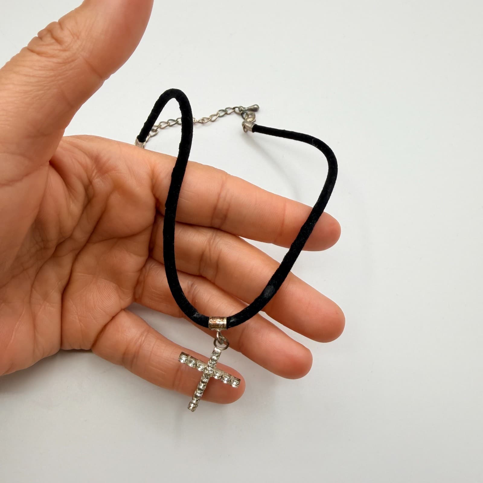 Vintage 90s Silver Tone Clear Glass Cross Pendant Necklace Black Cord Choker - Thumbnail 8