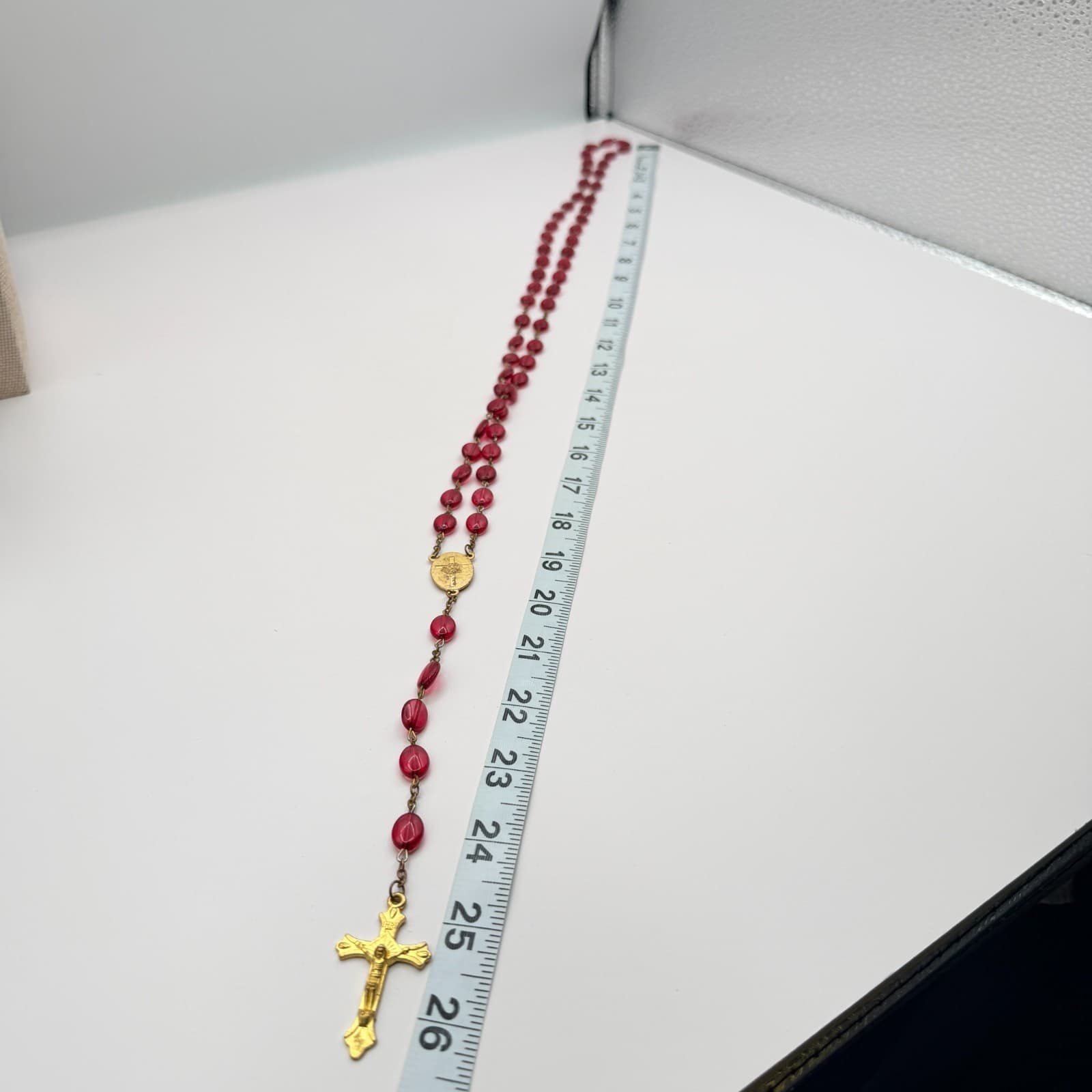 Vintage 80s St. Therese Rosary Red Glass Beads Gold Tone Crucifix Catholic - Thumbnail 8