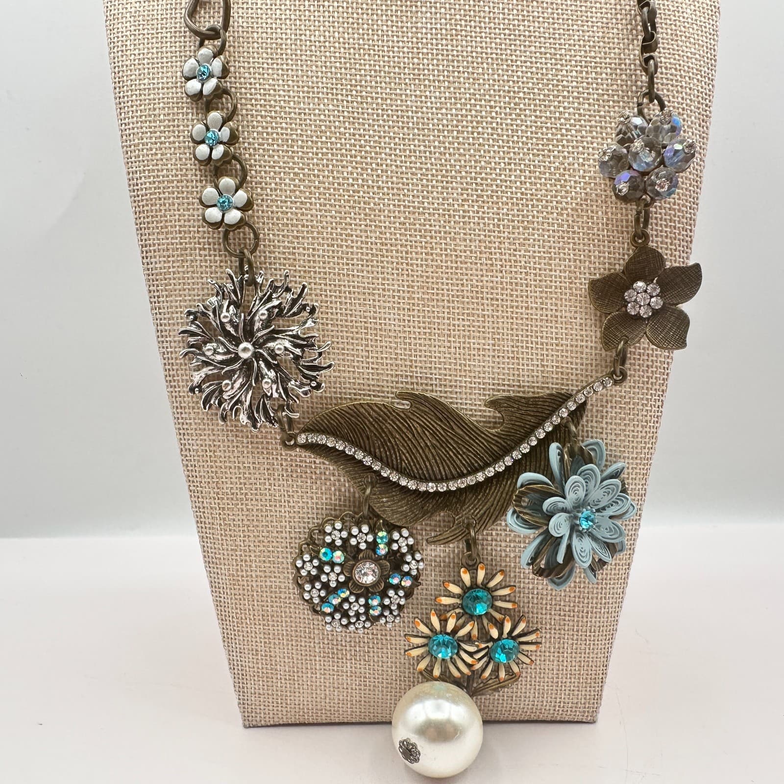 Vintage 80s Plunder Snowball Bndle Statement Necklace Feather Faux Pearl Jewelry - Thumbnail 4