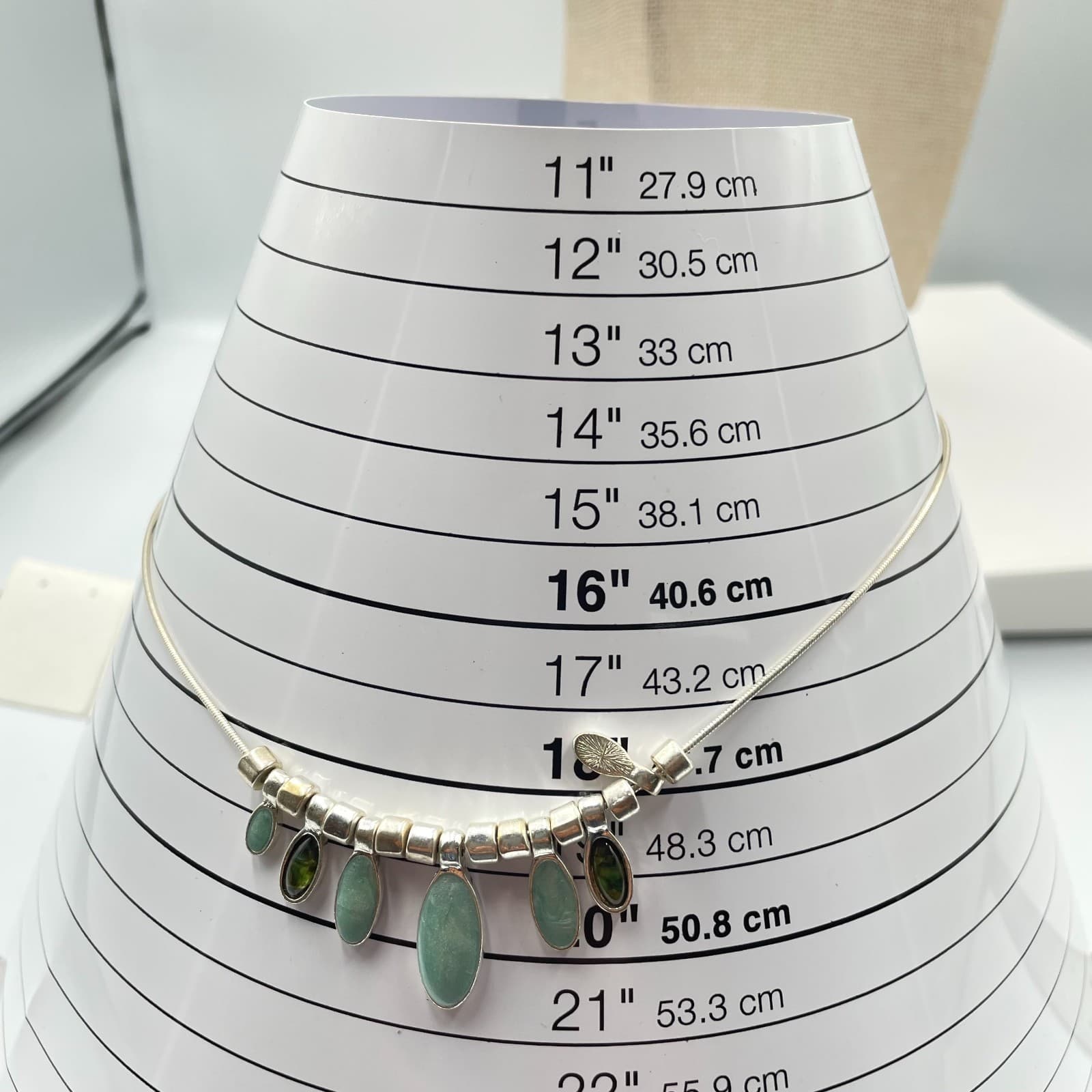 Vintage Silver-Tone Chain Inlay Abalone Shell Teardrop Charm Choker Bib Necklace - Thumbnail 8