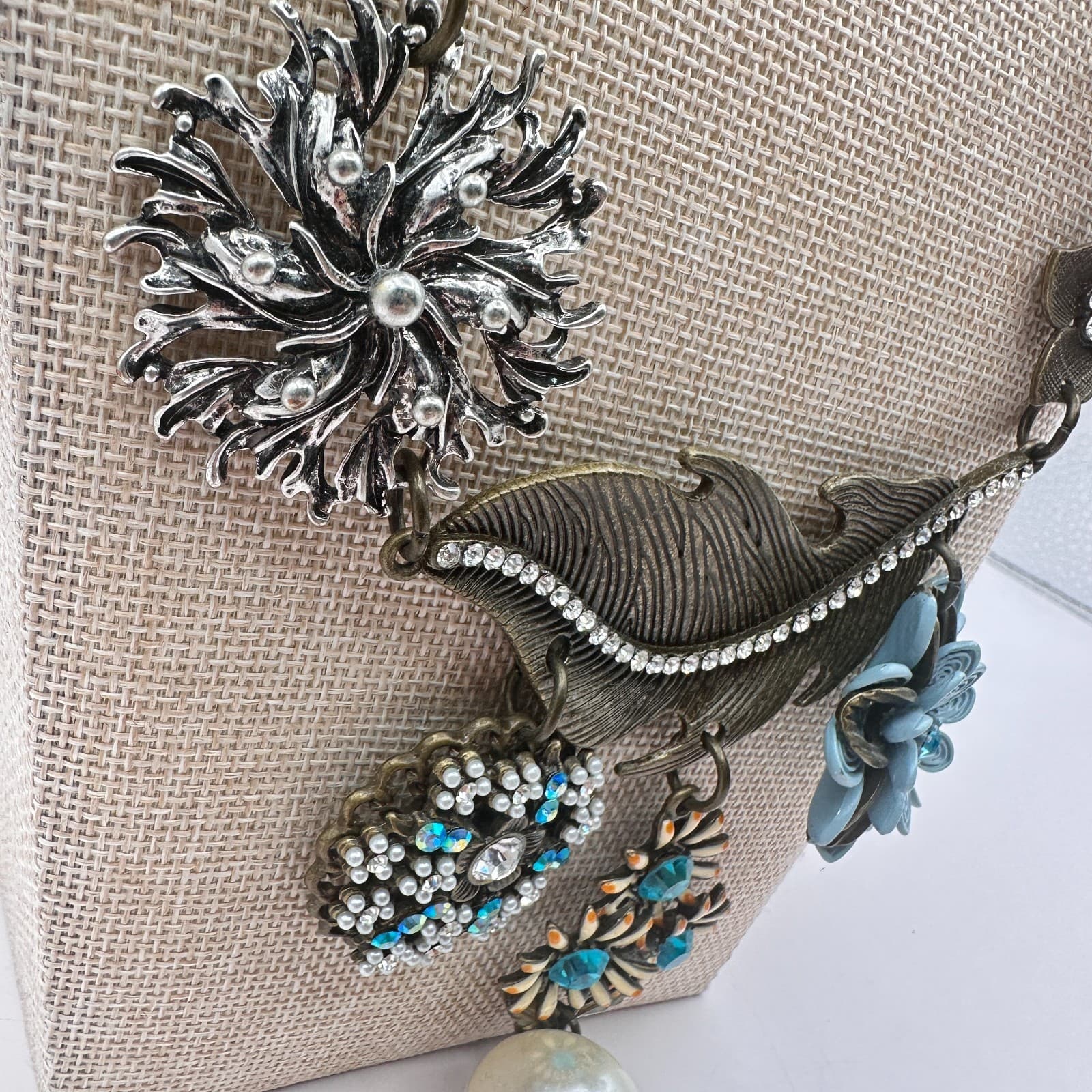 Vintage 80s Plunder Snowball Bndle Statement Necklace Feather Faux Pearl Jewelry - Thumbnail 7