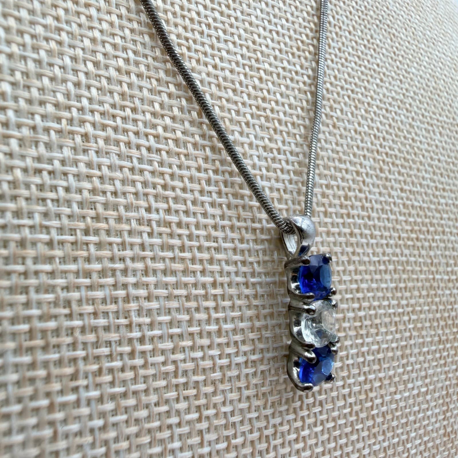 Vintage 90s Silver Tone Blue & White Glass Drop Pendant Snake Chain Necklace - Thumbnail 4