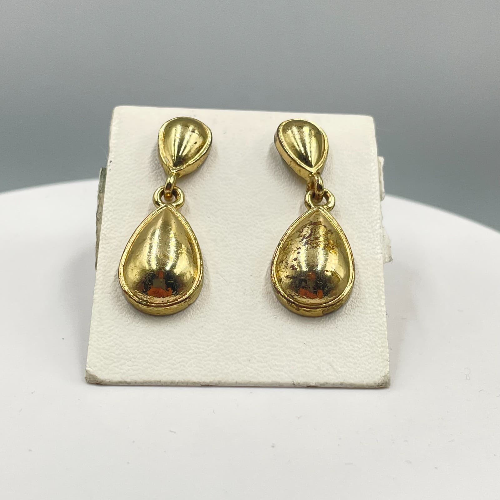 Vintage Gold-Tone Classic Polished Double-Tier Teardrop Dangle Drop Earrings - Thumbnail 2