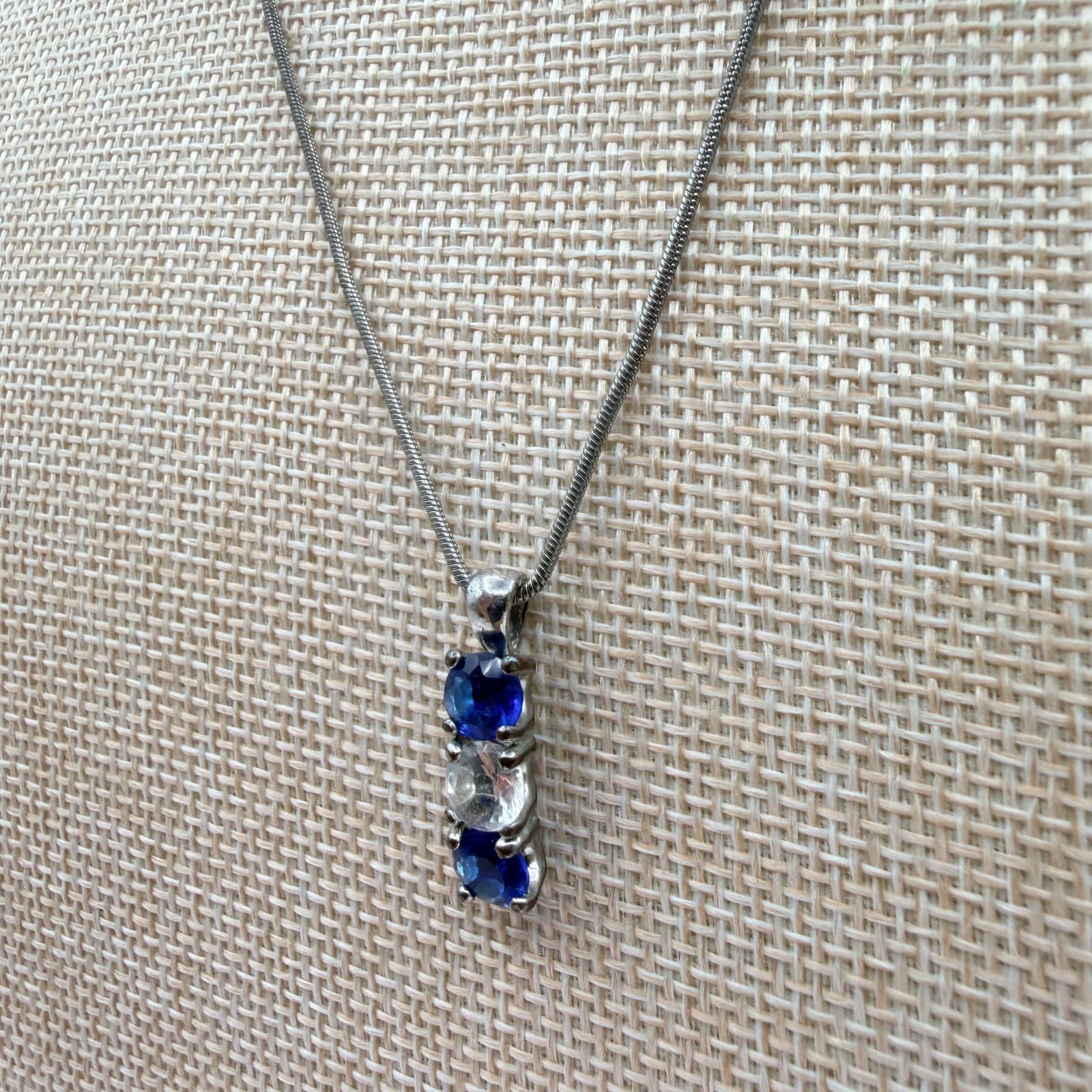 Vintage 90s Silver Tone Blue & White Glass Drop Pendant Snake Chain Necklace - Thumbnail 5