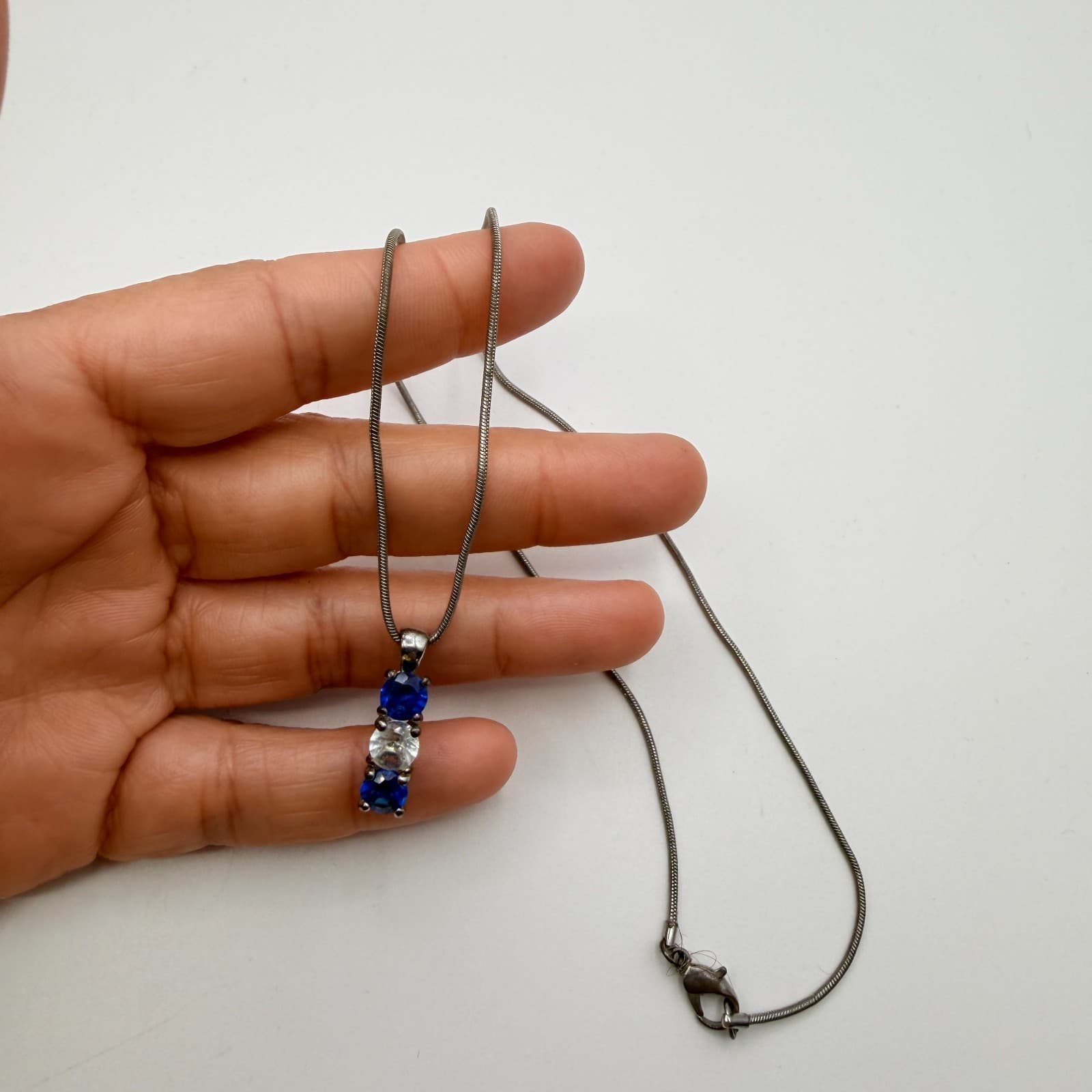 Vintage 90s Silver Tone Blue & White Glass Drop Pendant Snake Chain Necklace - Thumbnail 9