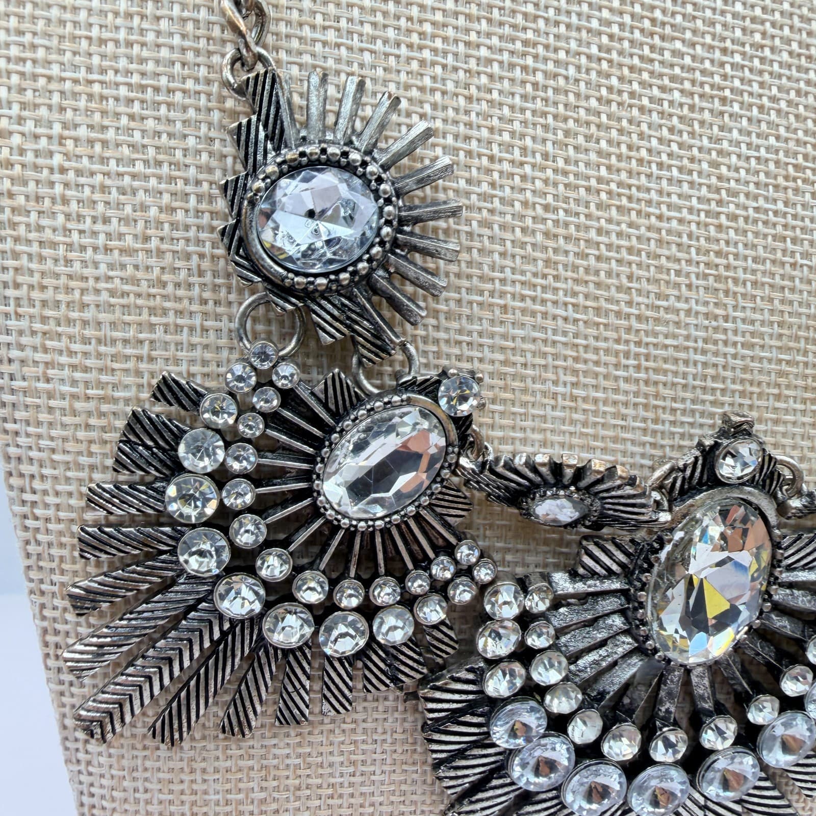 Vintage 80s Silver Tone Biblical Bib Statement Necklace Clear Glass Jewelry - Thumbnail 6