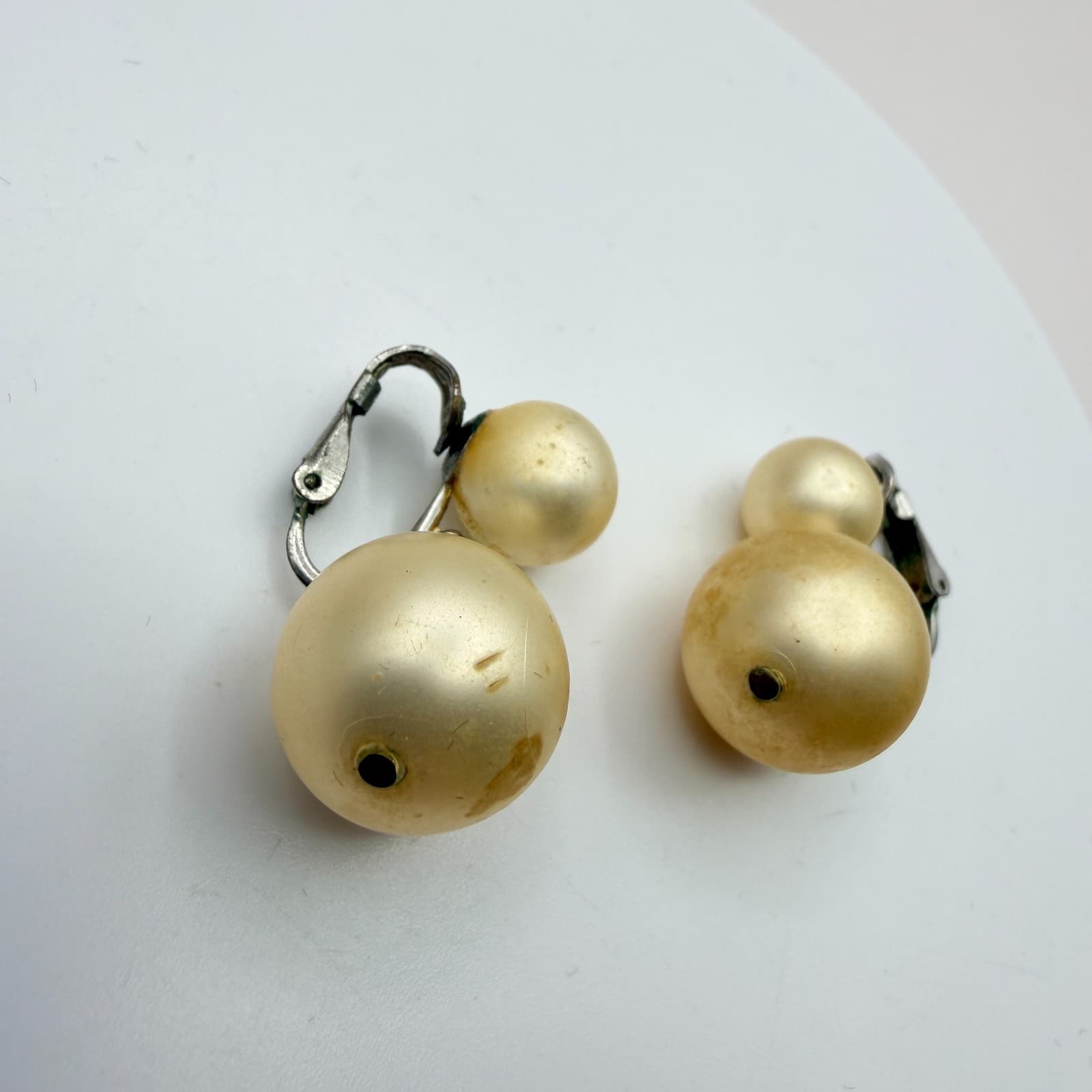 Vintage 90s Silver Tone Double Cream Faux Pearl Earrings Women's Classic Jewelry - Thumbnail 4