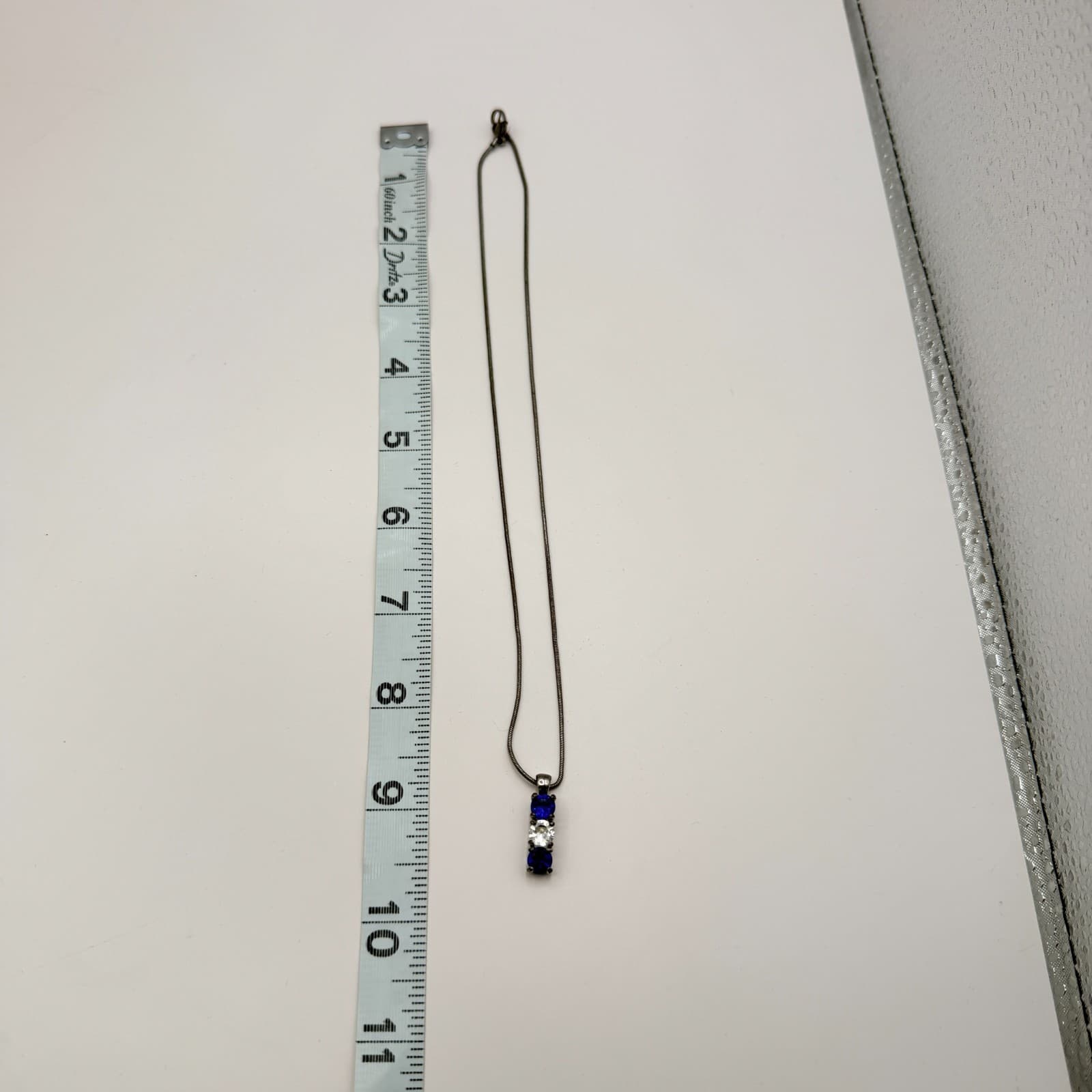 Vintage 90s Silver Tone Blue & White Glass Drop Pendant Snake Chain Necklace - Thumbnail 10