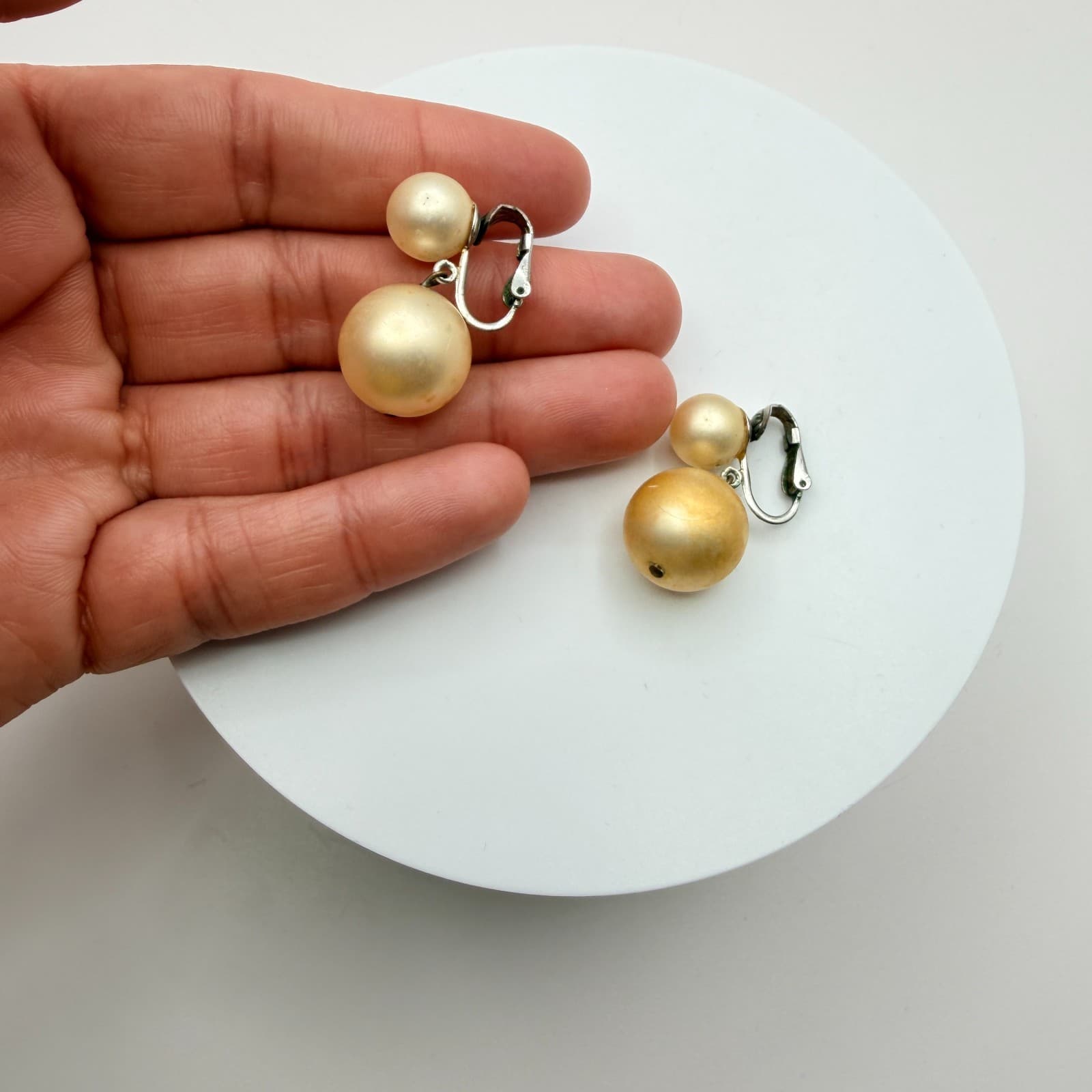 Vintage 90s Silver Tone Double Cream Faux Pearl Earrings Women's Classic Jewelry - Thumbnail 7
