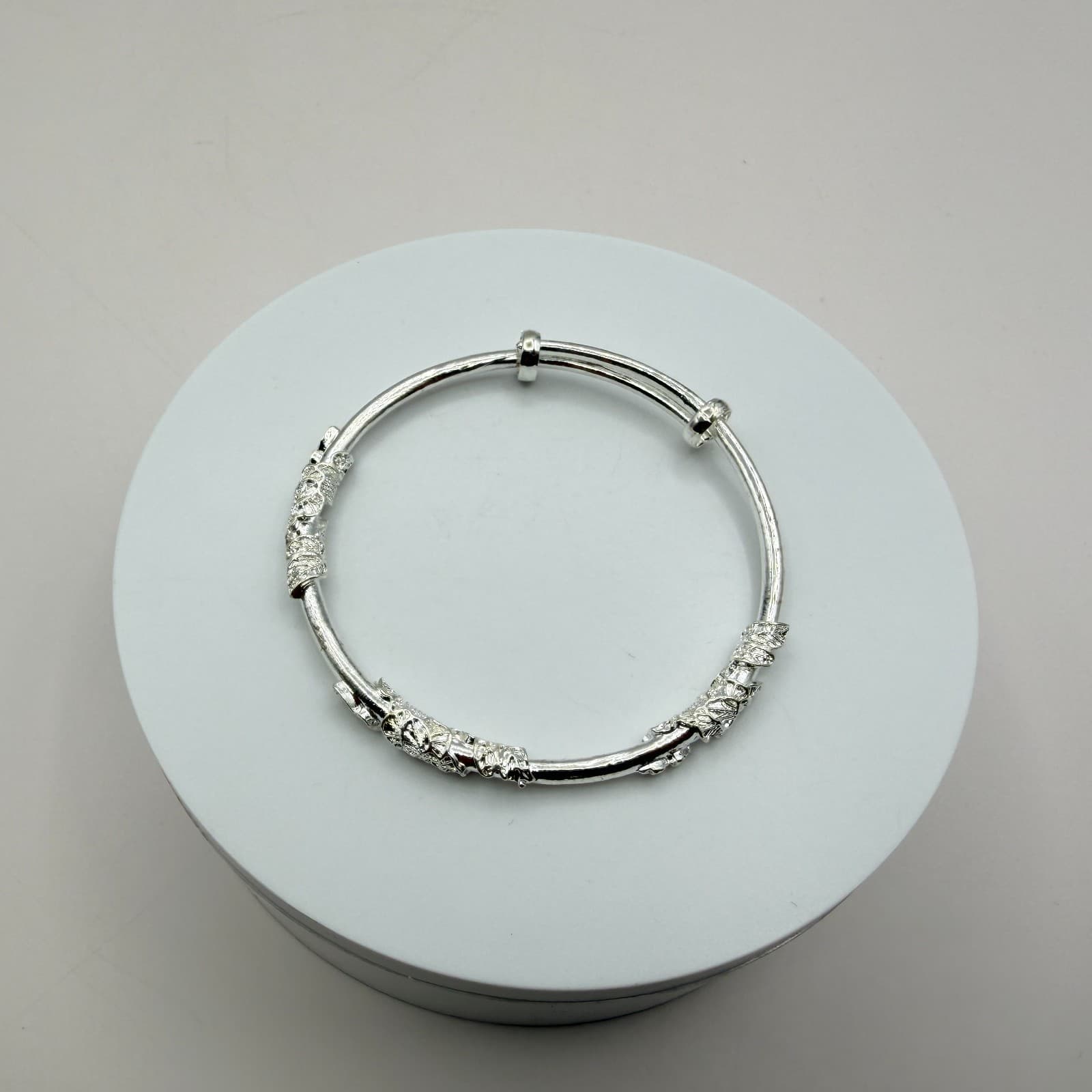 Vintage Y2K Silver Tone Textured Bangle Bracelet Women's Classic Jewelry - Thumbnail 7