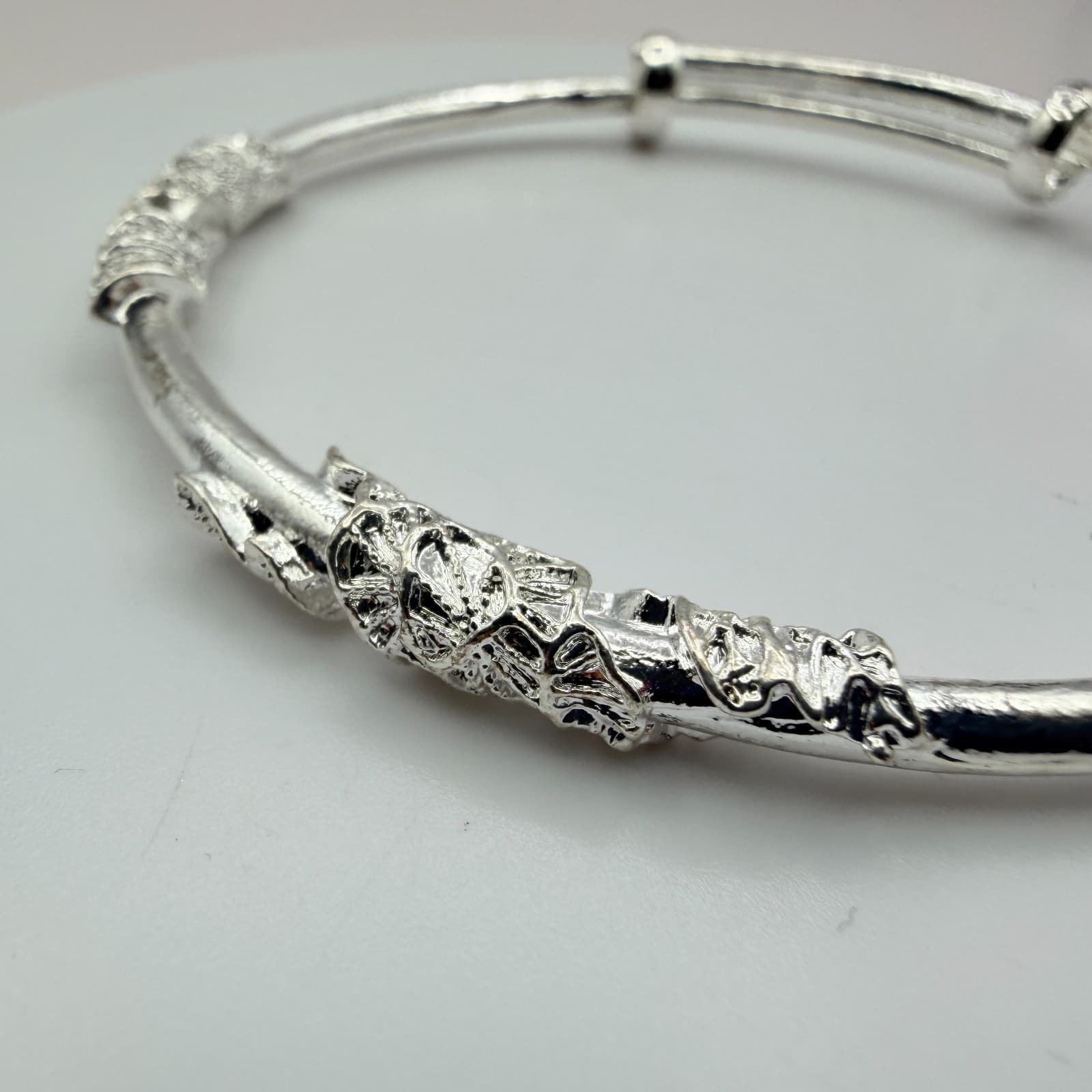 Vintage Y2K Silver Tone Textured Bangle Bracelet Women's Classic Jewelry - Thumbnail 6