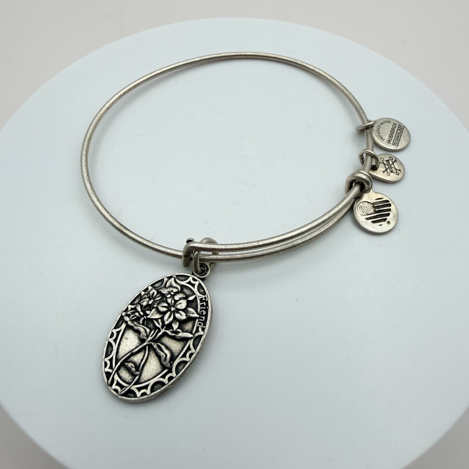 Vintage Y2K Silver Tone Friend Floral Bangle Bracelet Women's Classic Jewelry - Thumbnail 3