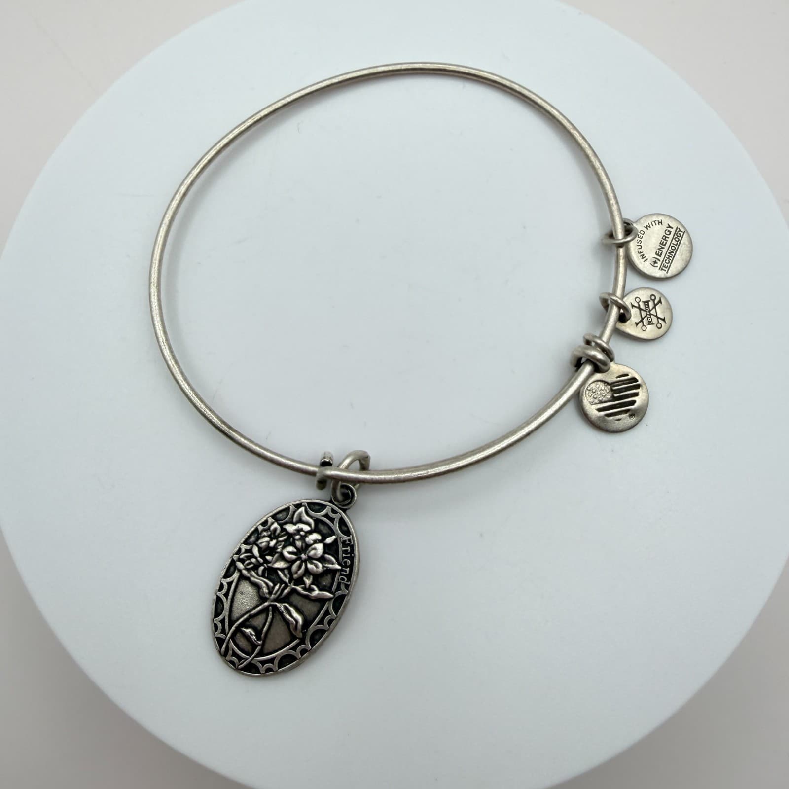 Vintage Y2K Silver Tone Friend Floral Bangle Bracelet Women's Classic Jewelry - Image 1