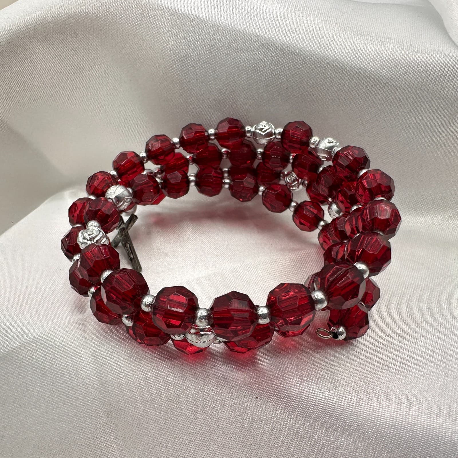 Vintage Y2K Silver Tone Crucifix Charm Beaded Memory Wire Wrap Bracelet Jewelry - Thumbnail 2