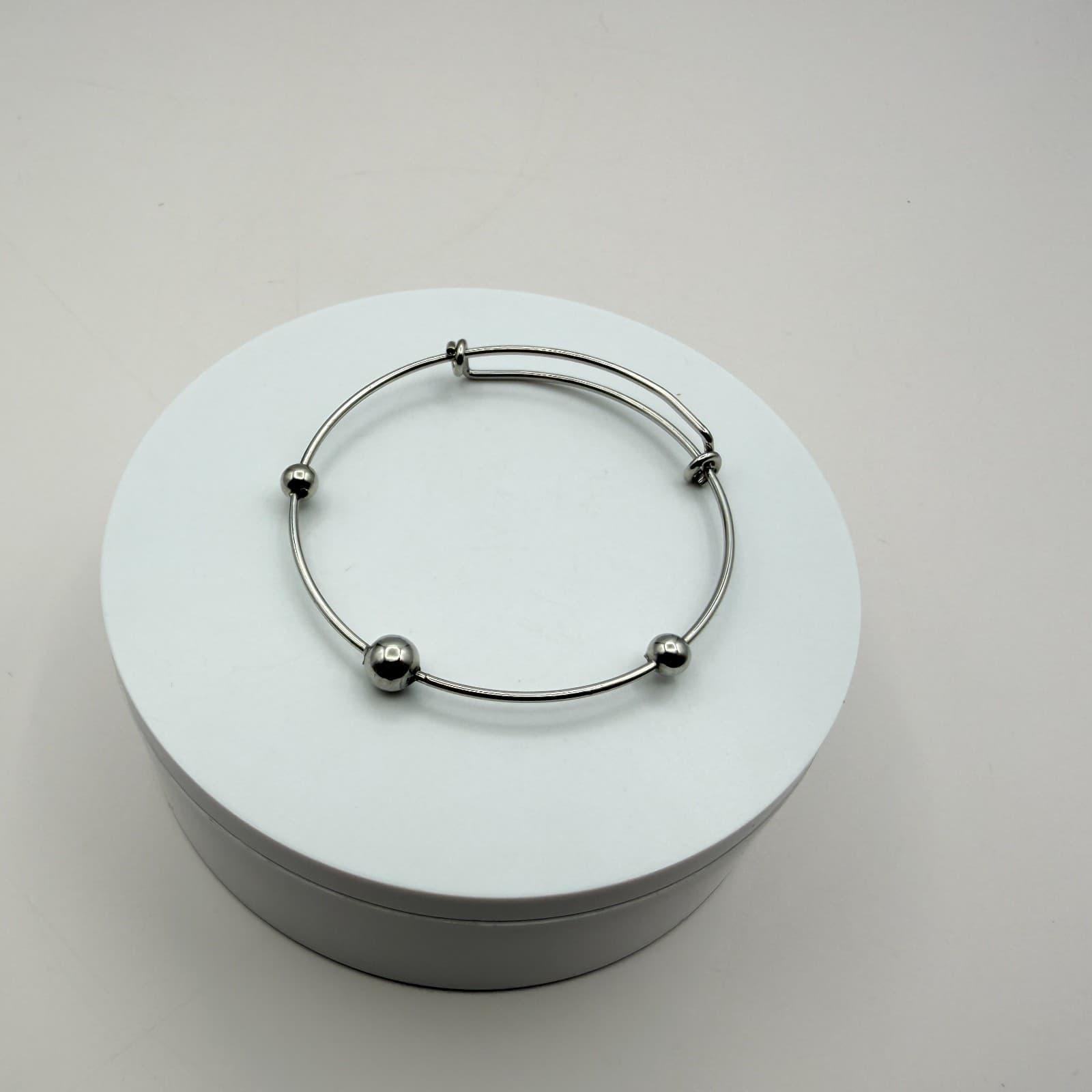 Vintage Y2K Silver Tone Ball Beaded Bangle Minimalist Women's Classic Jewelry - Thumbnail 5