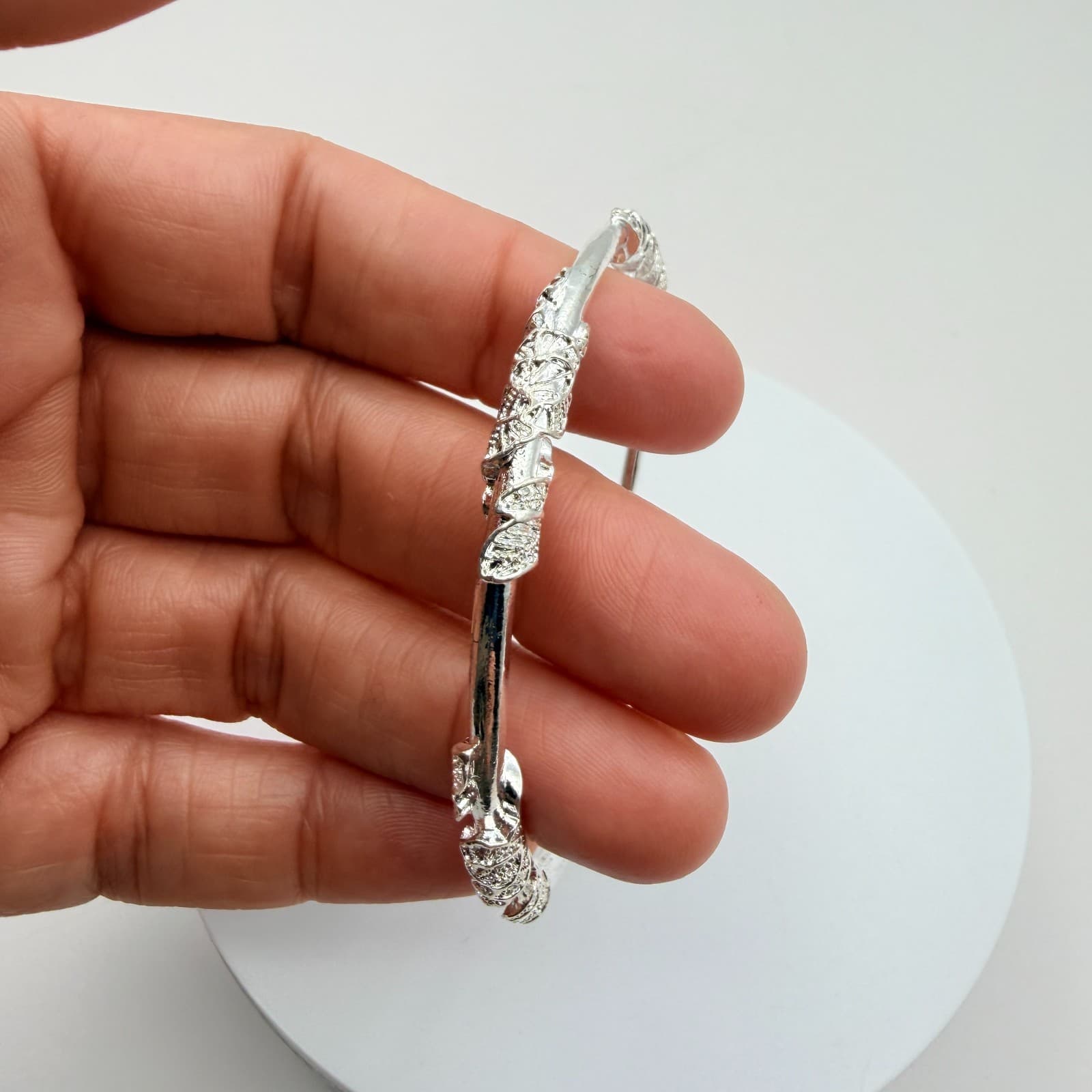 Vintage Y2K Silver Tone Textured Bangle Bracelet Women's Classic Jewelry - Thumbnail 9