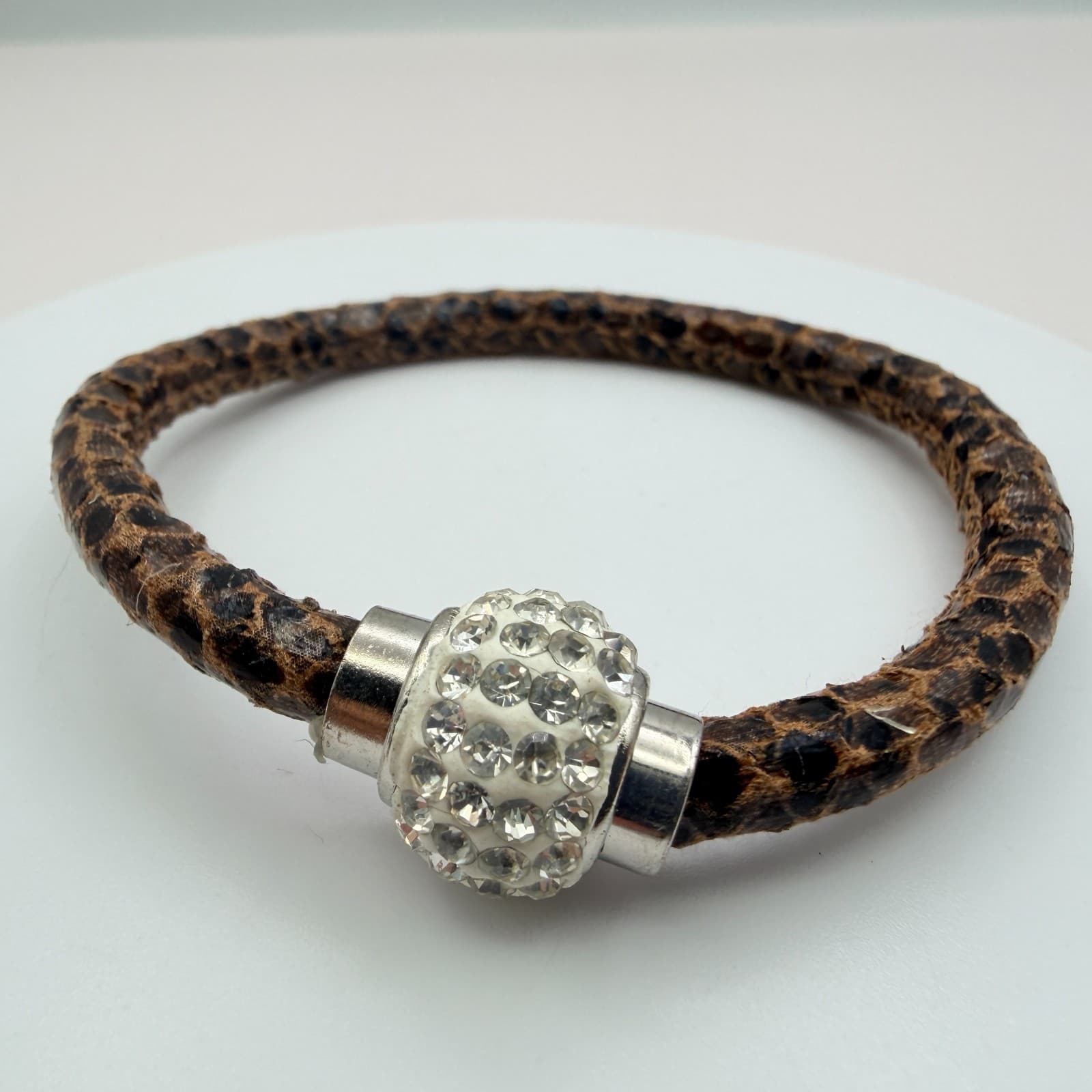 Vintage Y2K Leopard Print Faux Leather Rhinestone Bracelet Women's Jewelry - Image 1