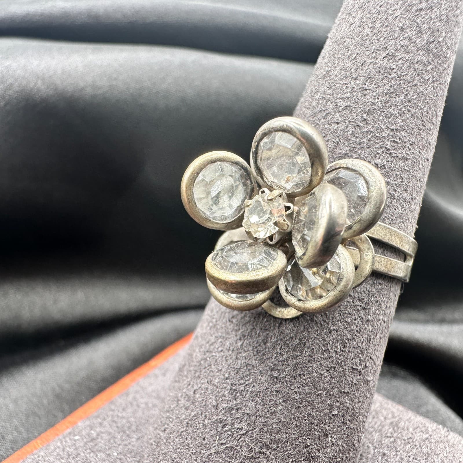 Vintage Y2K Silver Tone Floral Clear Rhinestone Ring Statement Women's Jewelry - Thumbnail 6