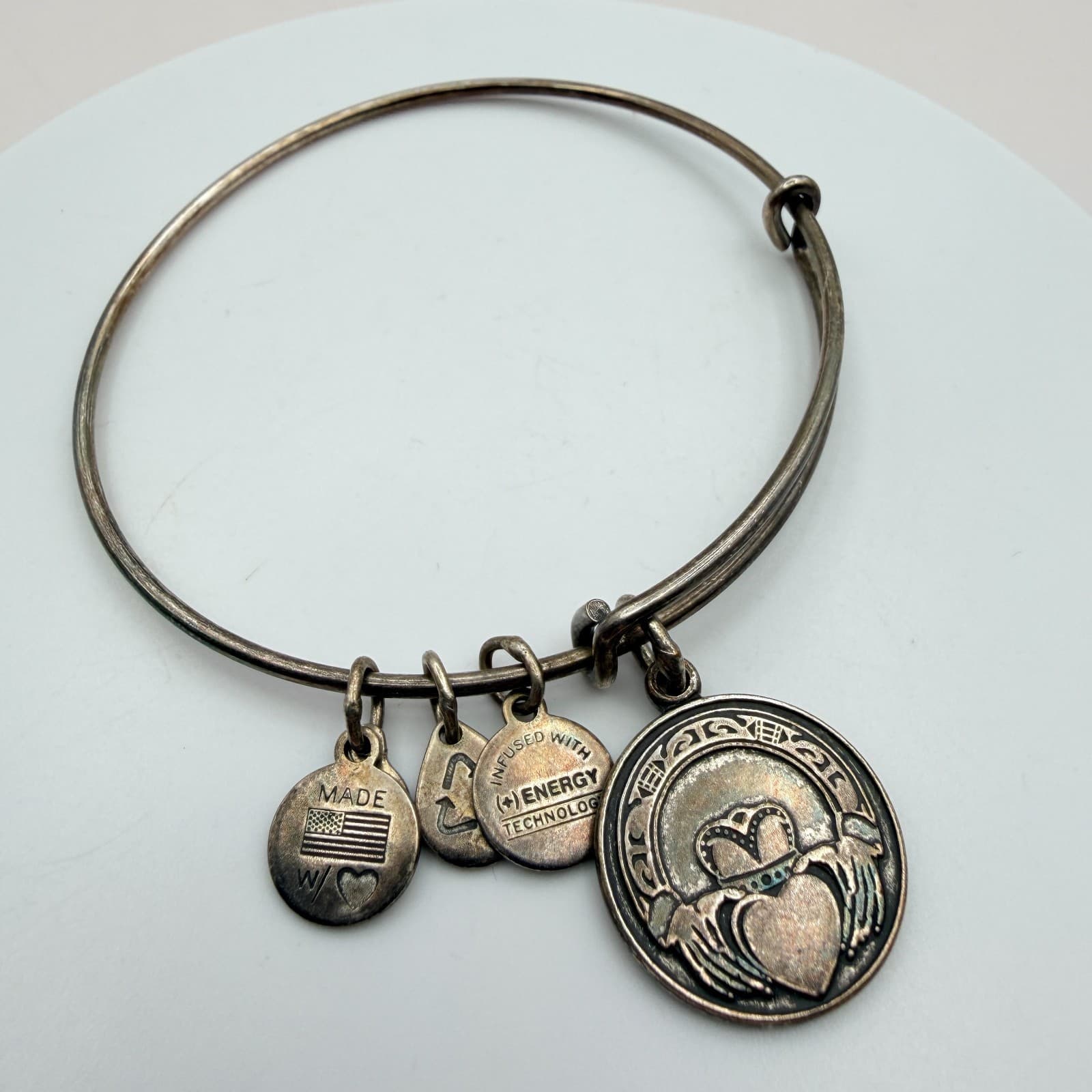 Vintage Y2K Bronze Tone Charm Bangle Bracelet Boho Women's Classic Jewelry - Image 1