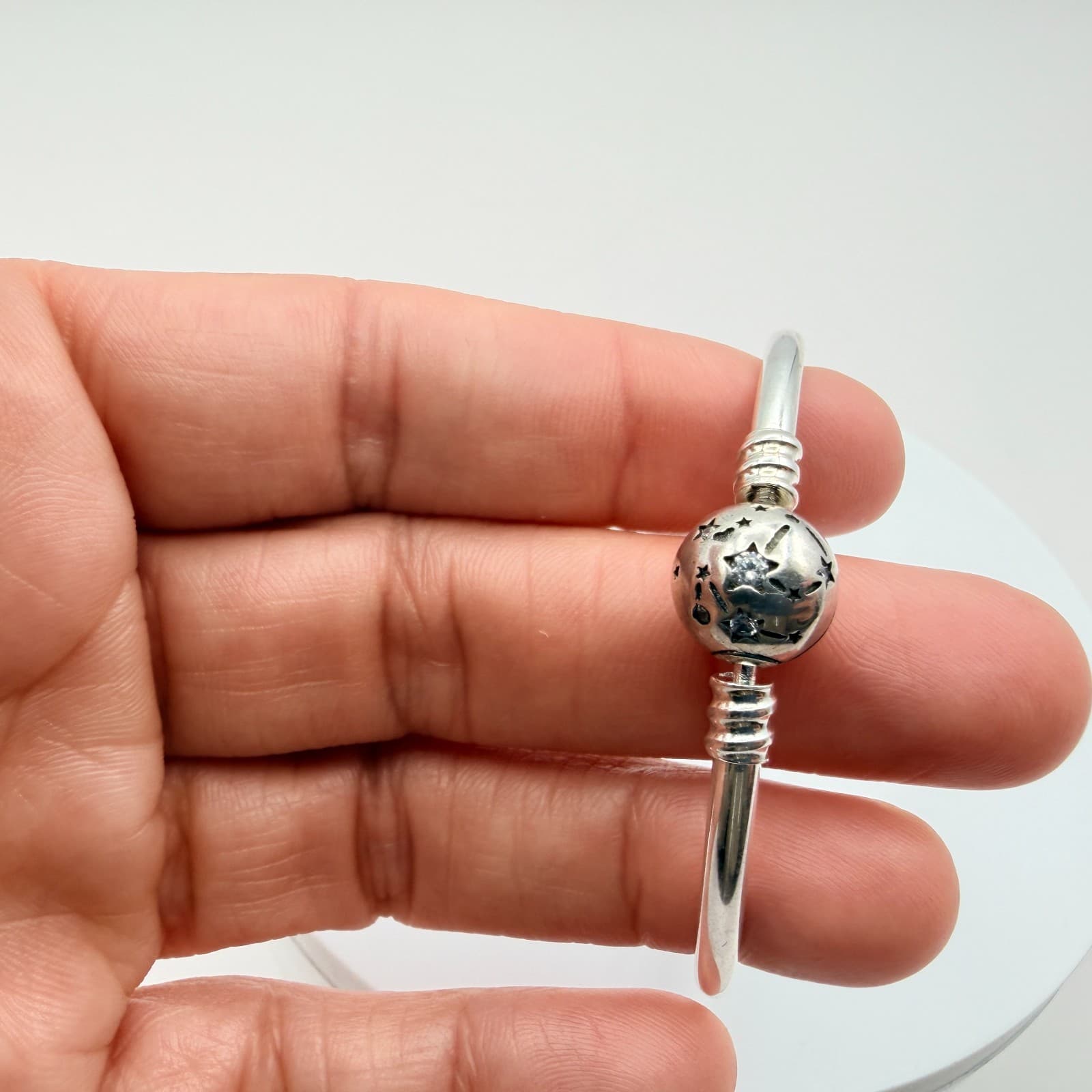 Vintage Y2K Silver Tone Star Rhinestone Bangle Women's Classic Fashion Jewelry - Thumbnail 5