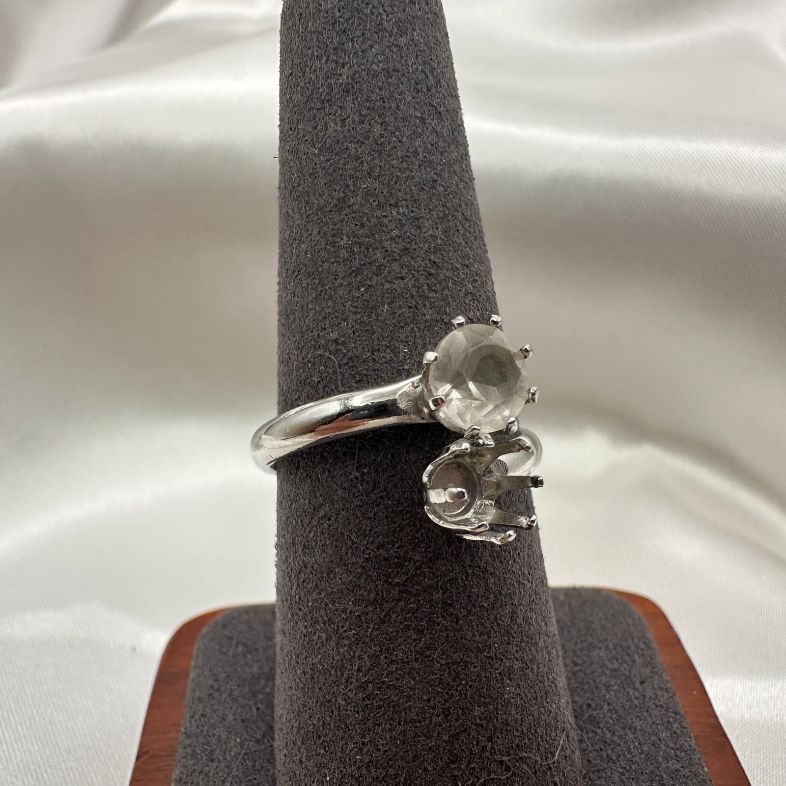 Vintage Y2K Silver Tone Clear Rhinestone Bypass Ring Women's Classic Jewelry - Image 1