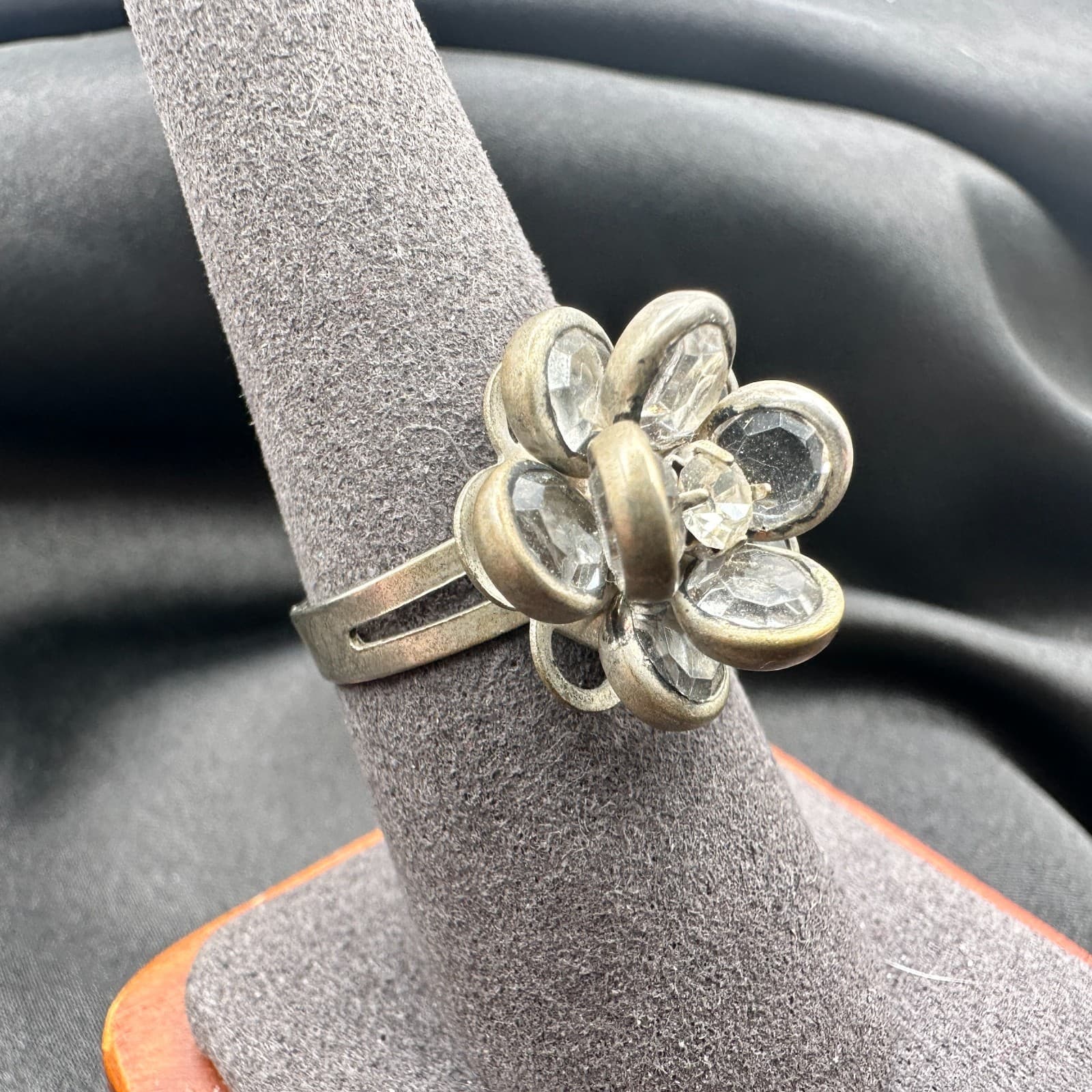 Vintage Y2K Silver Tone Floral Clear Rhinestone Ring Statement Women's Jewelry - Thumbnail 8