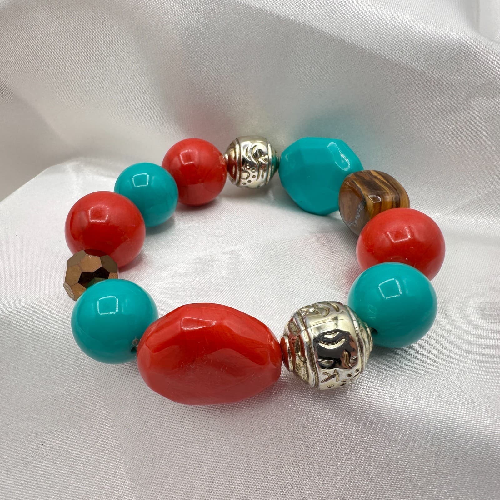 Vintage Y2K Silver Tone Stretch Beaded Bracelet Boho Women's Classic Jewelry - Image 1