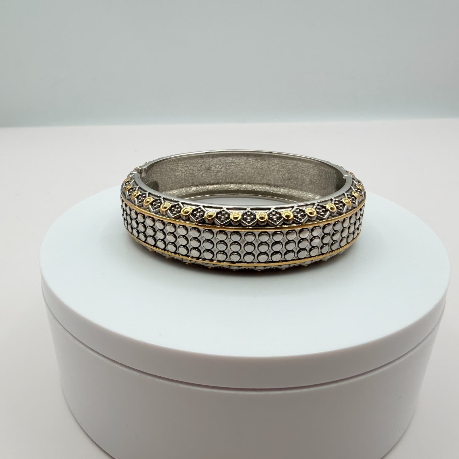 Vintage 90s Silver Gold Tone Geometric Studded Bangle Bracelet Classic Jewelry - Thumbnail 6