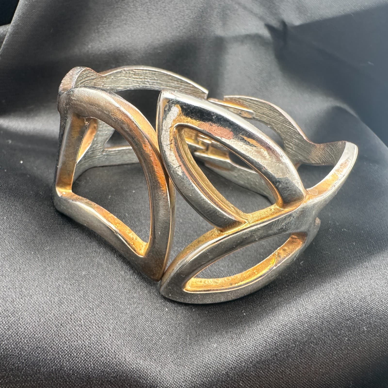 Vintage Y2K Geometric Wide Hinged Cuff Bracelet Silver Gold Tone Jewelry - Thumbnail 8