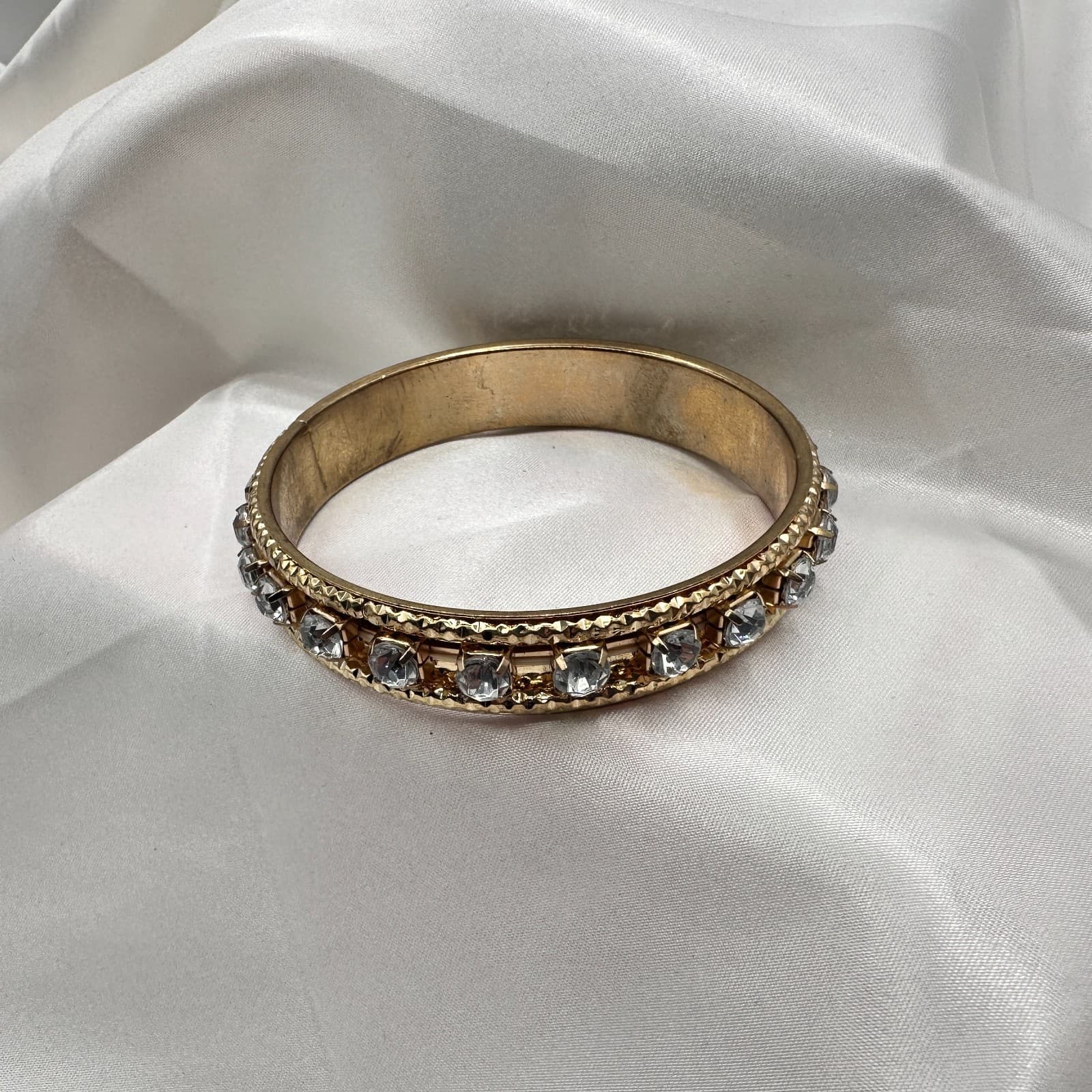 Vintage Y2K Gold tone Rhinestone Bracelet Women's Classic Fashion Jewelry - Thumbnail 4