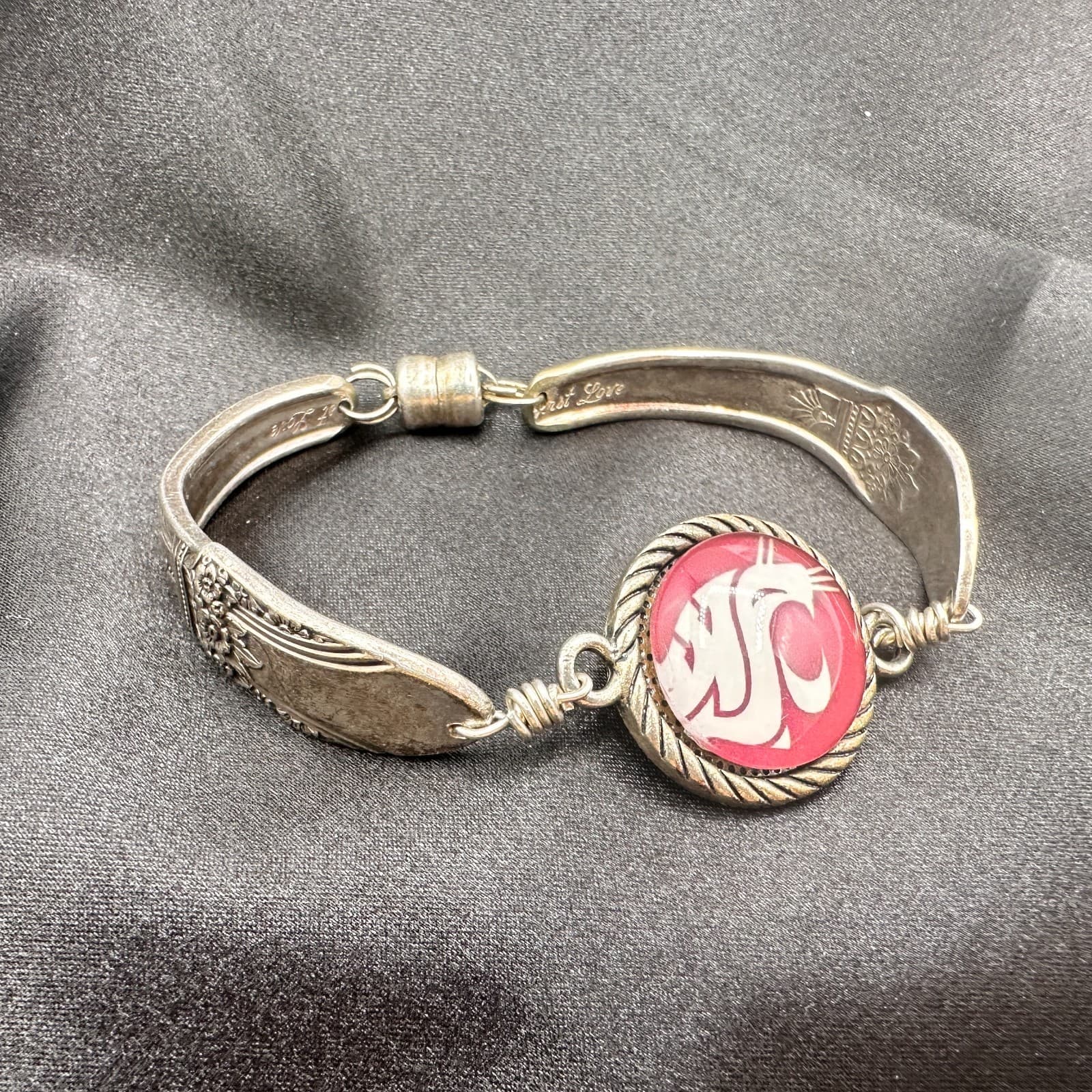 Vintage Y2K Red Glass WSU Cougars Logo Spoon Handle Bracelet Silver Tone Jewelry - Thumbnail 2