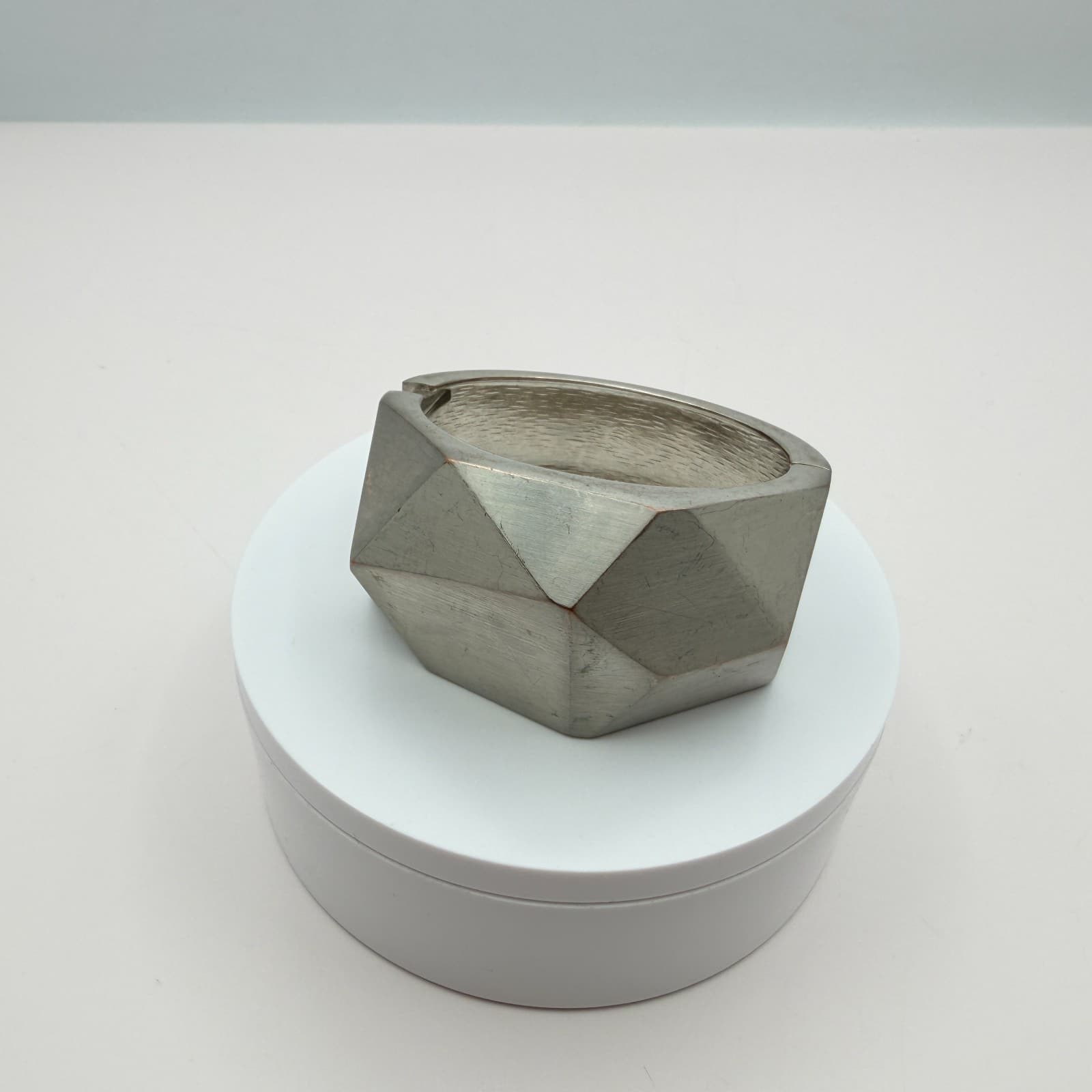 Vintage 90s Silver Tone Wide Cuff Bracelet Geometric Chunky Fashion Jewelry - Thumbnail 3