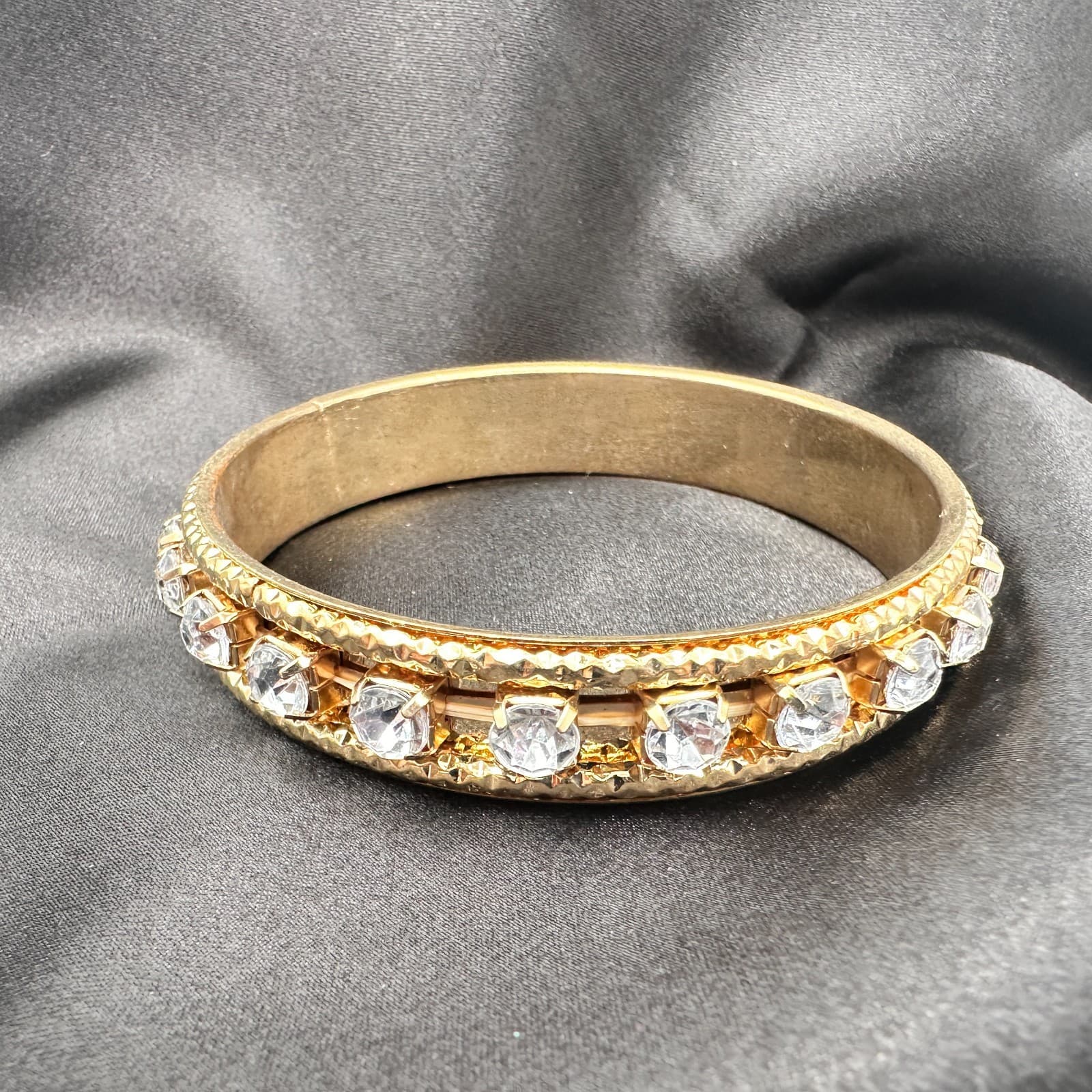 Vintage Y2K Gold tone Rhinestone Bracelet Women's Classic Fashion Jewelry - Thumbnail 6
