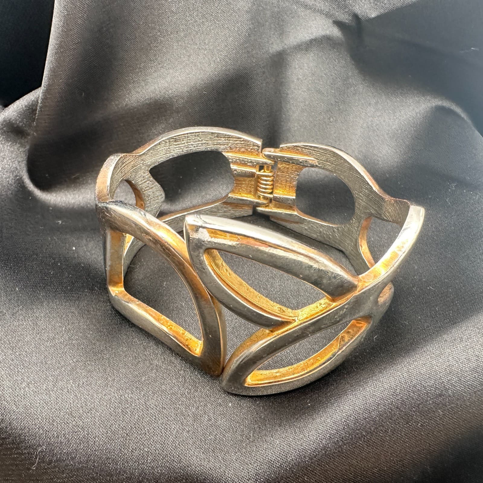 Vintage Y2K Geometric Wide Hinged Cuff Bracelet Silver Gold Tone Jewelry - Thumbnail 7
