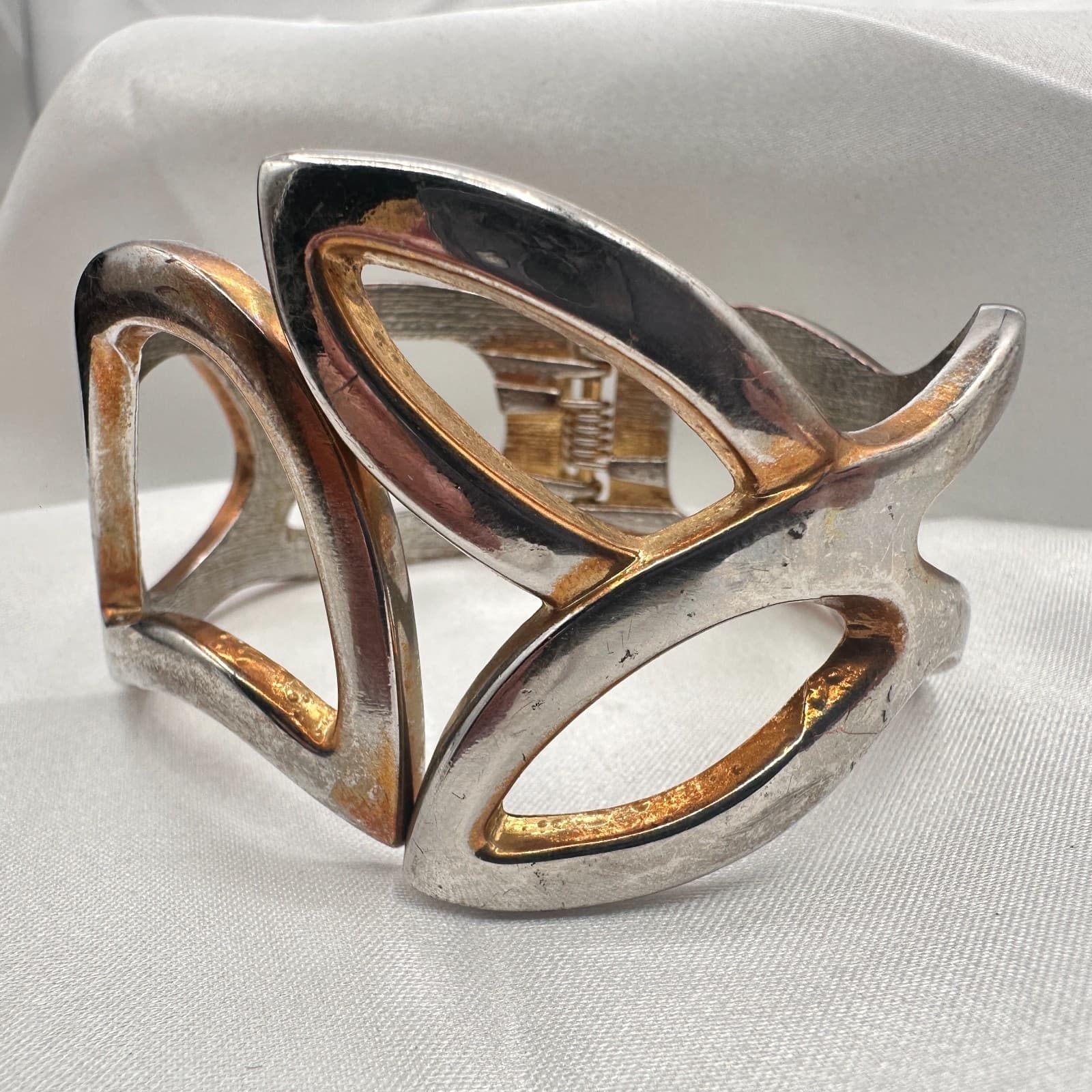 Vintage Y2K Geometric Wide Hinged Cuff Bracelet Silver Gold Tone Jewelry - Thumbnail 3